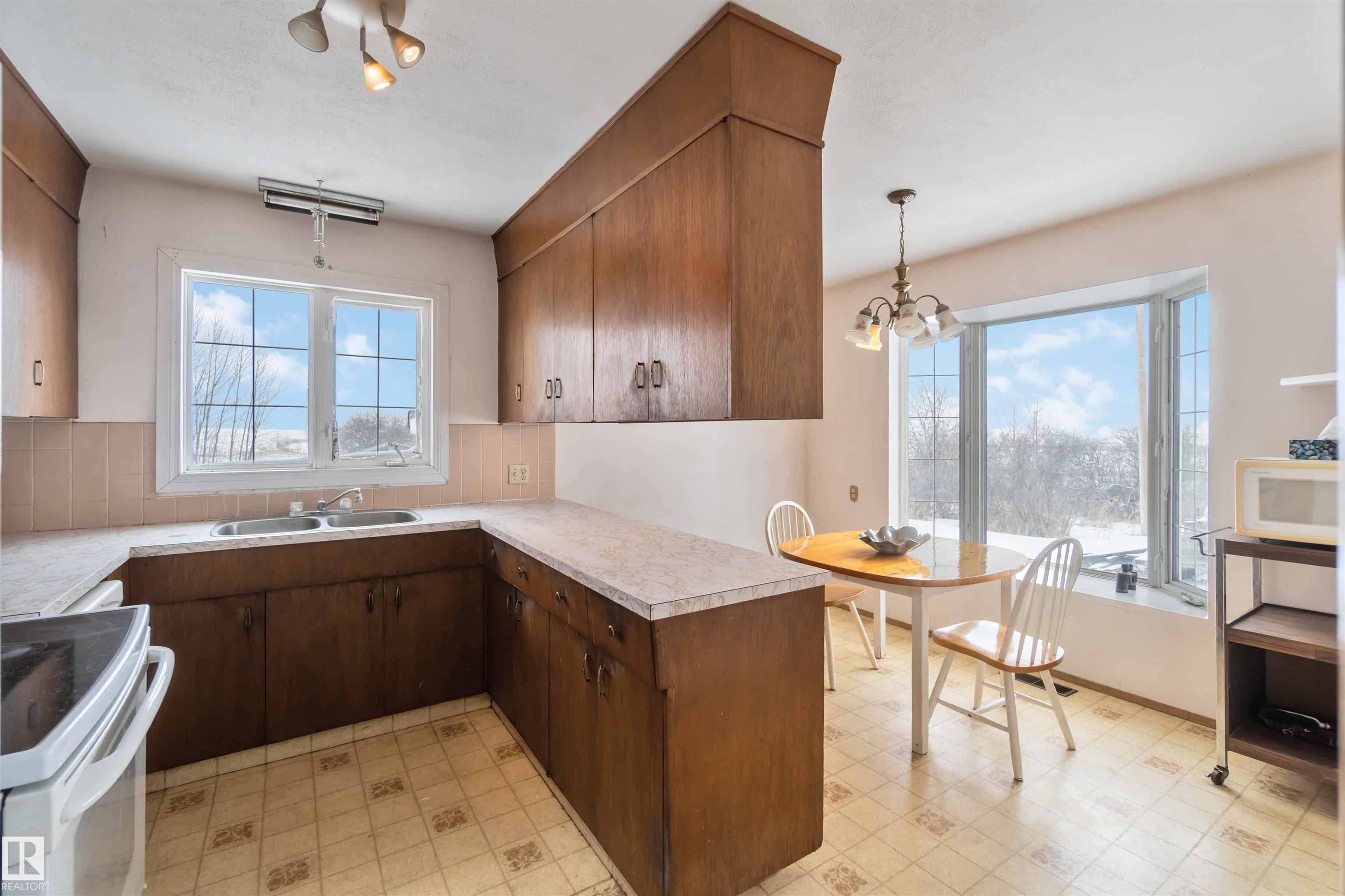 Photo 10 at 51128 Rge Road 21, None, Rural Parkland County