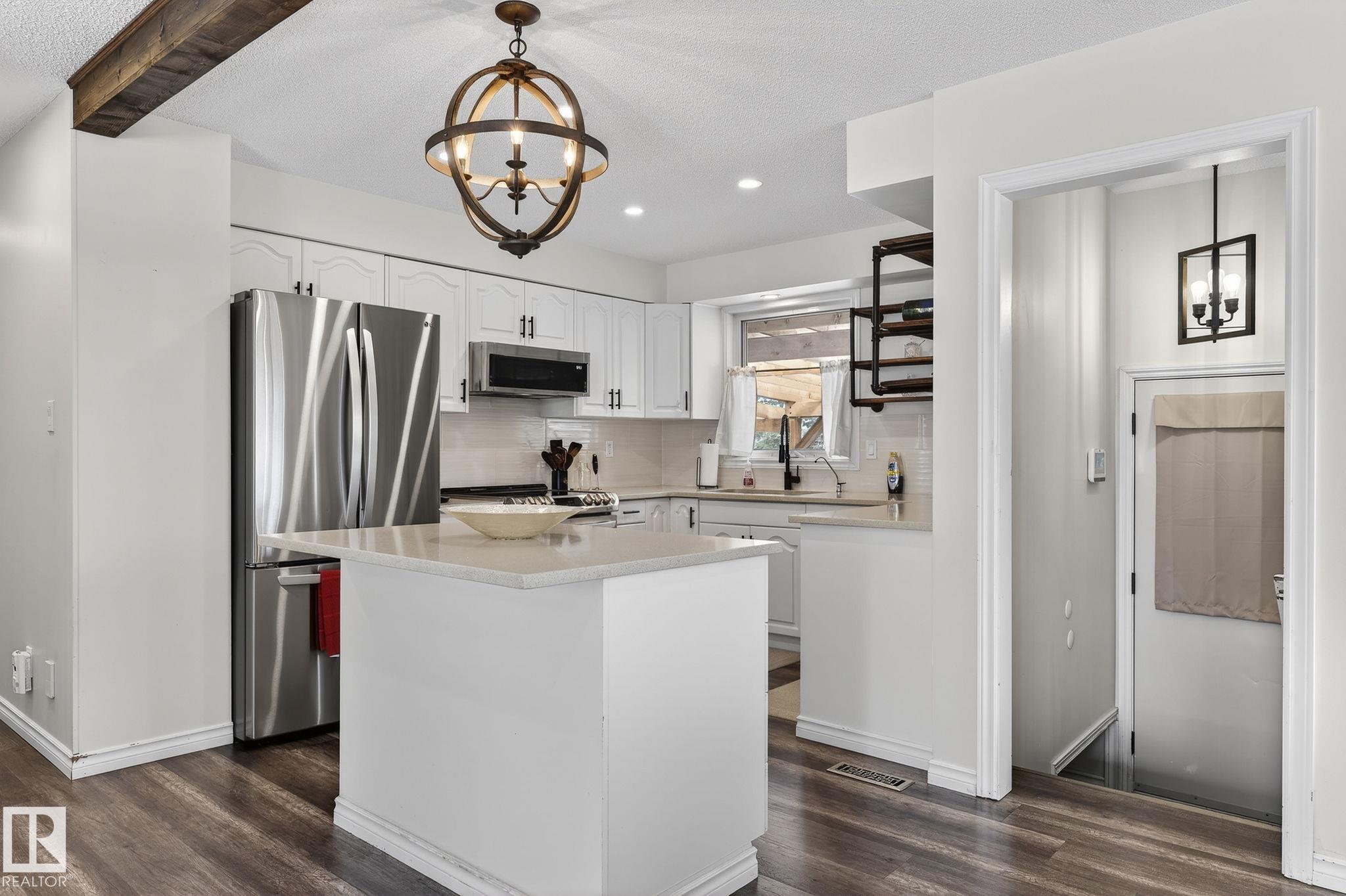 Photo 6 at 9110 98 Avenue, Pineview Fort Sask., Fort Saskatchewan