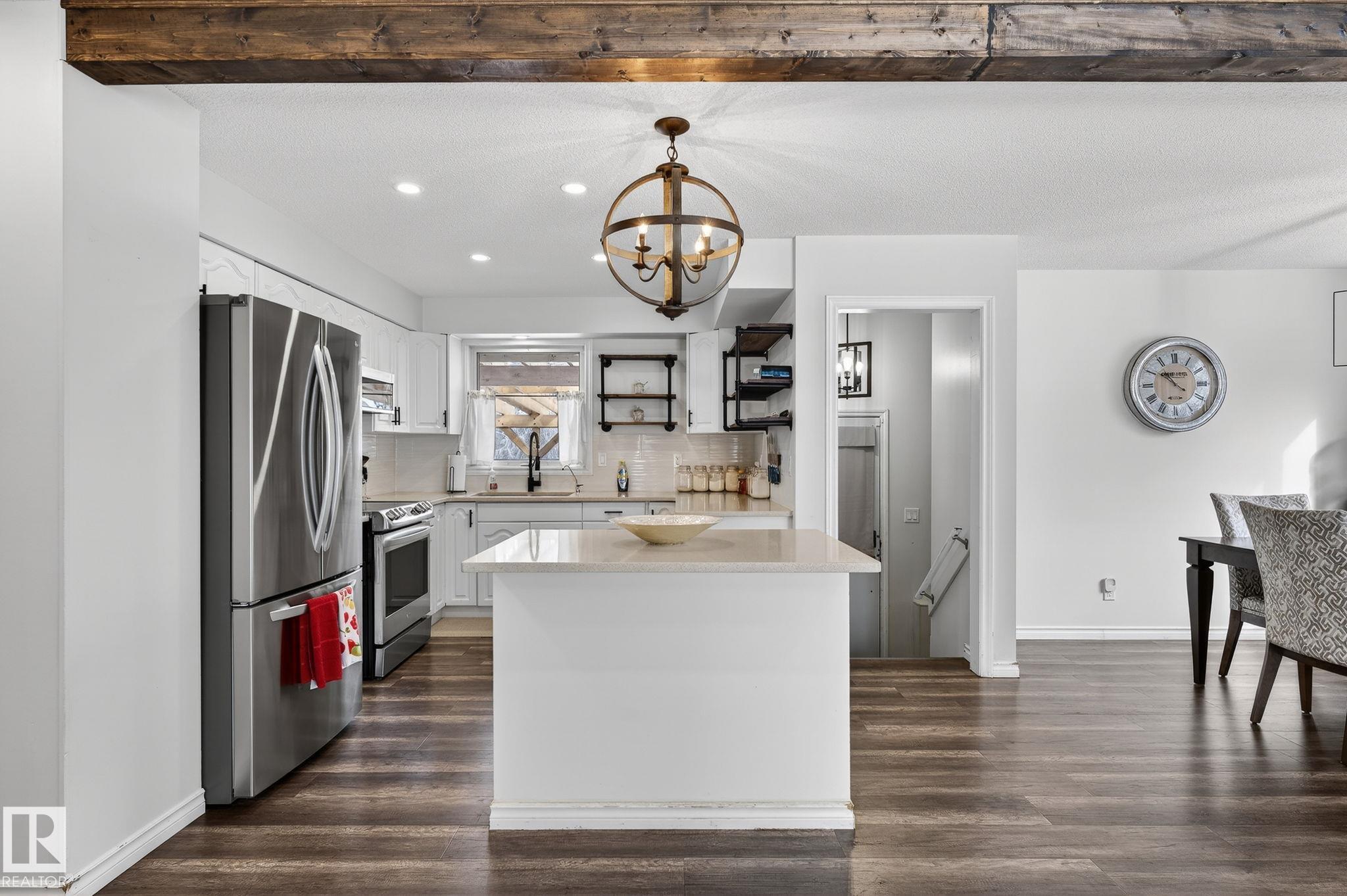 Photo 7 at 9110 98 Avenue, Pineview Fort Sask., Fort Saskatchewan