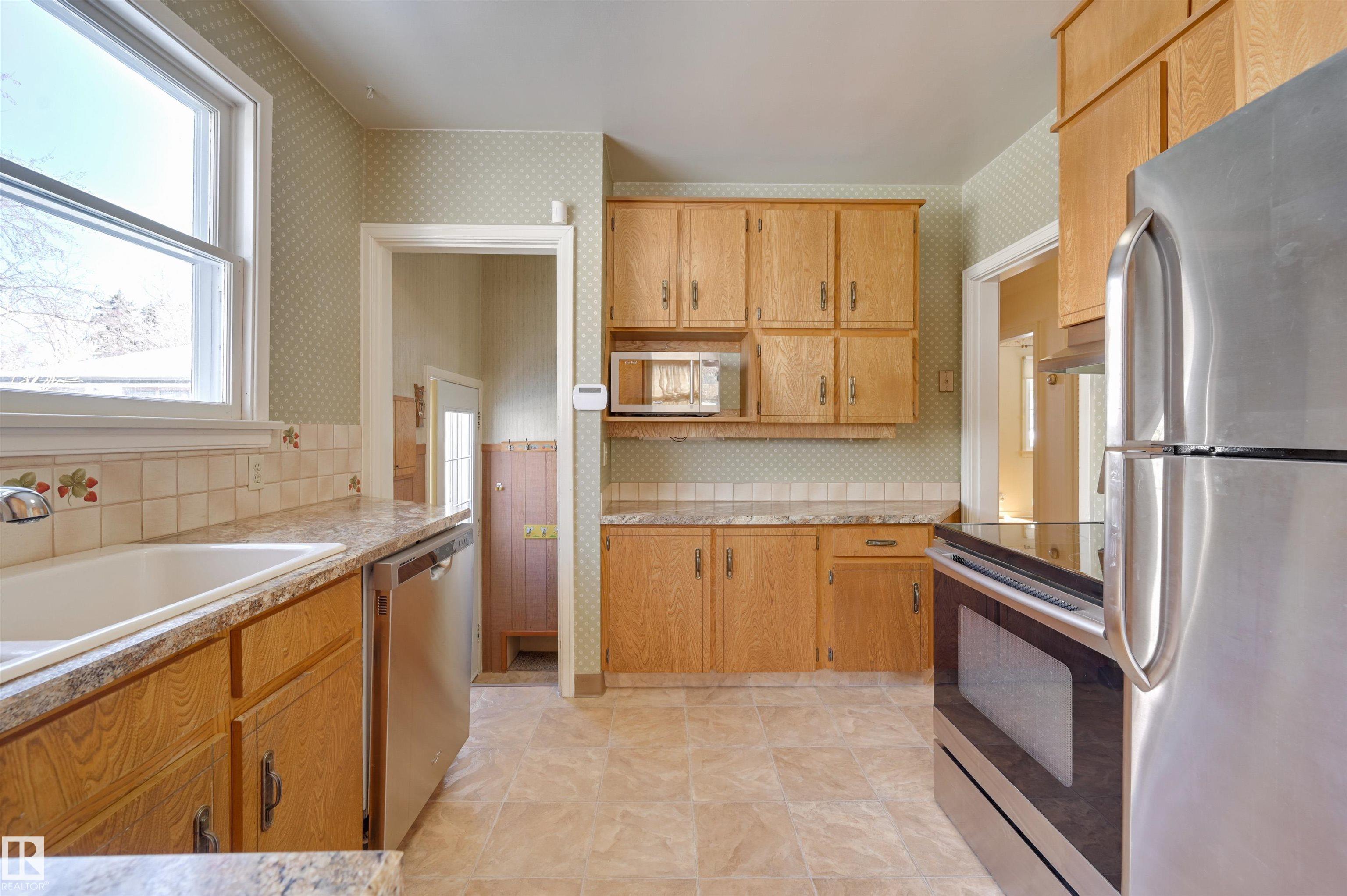 Photo 20 at 11115 60 Street NW, Highlands, Edmonton