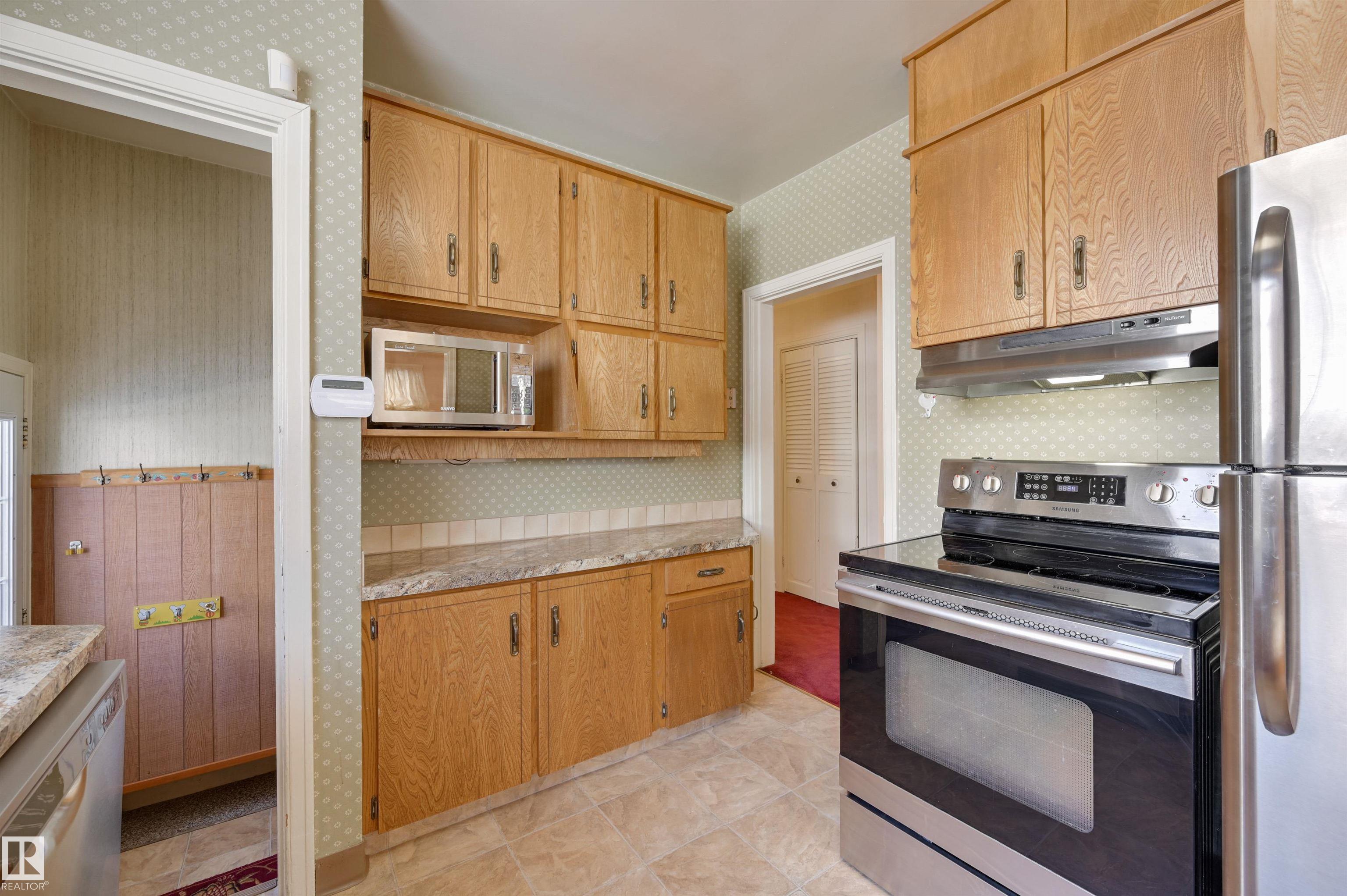 Photo 21 at 11115 60 Street NW, Highlands, Edmonton