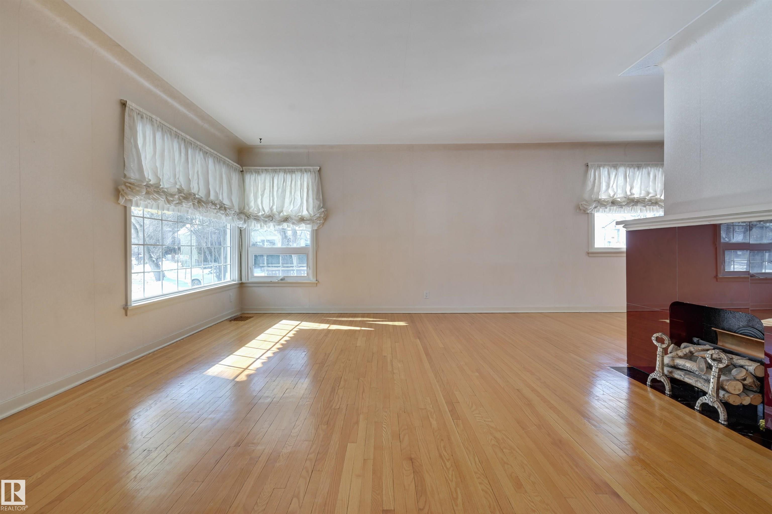 Photo 6 at 11115 60 Street NW, Highlands, Edmonton