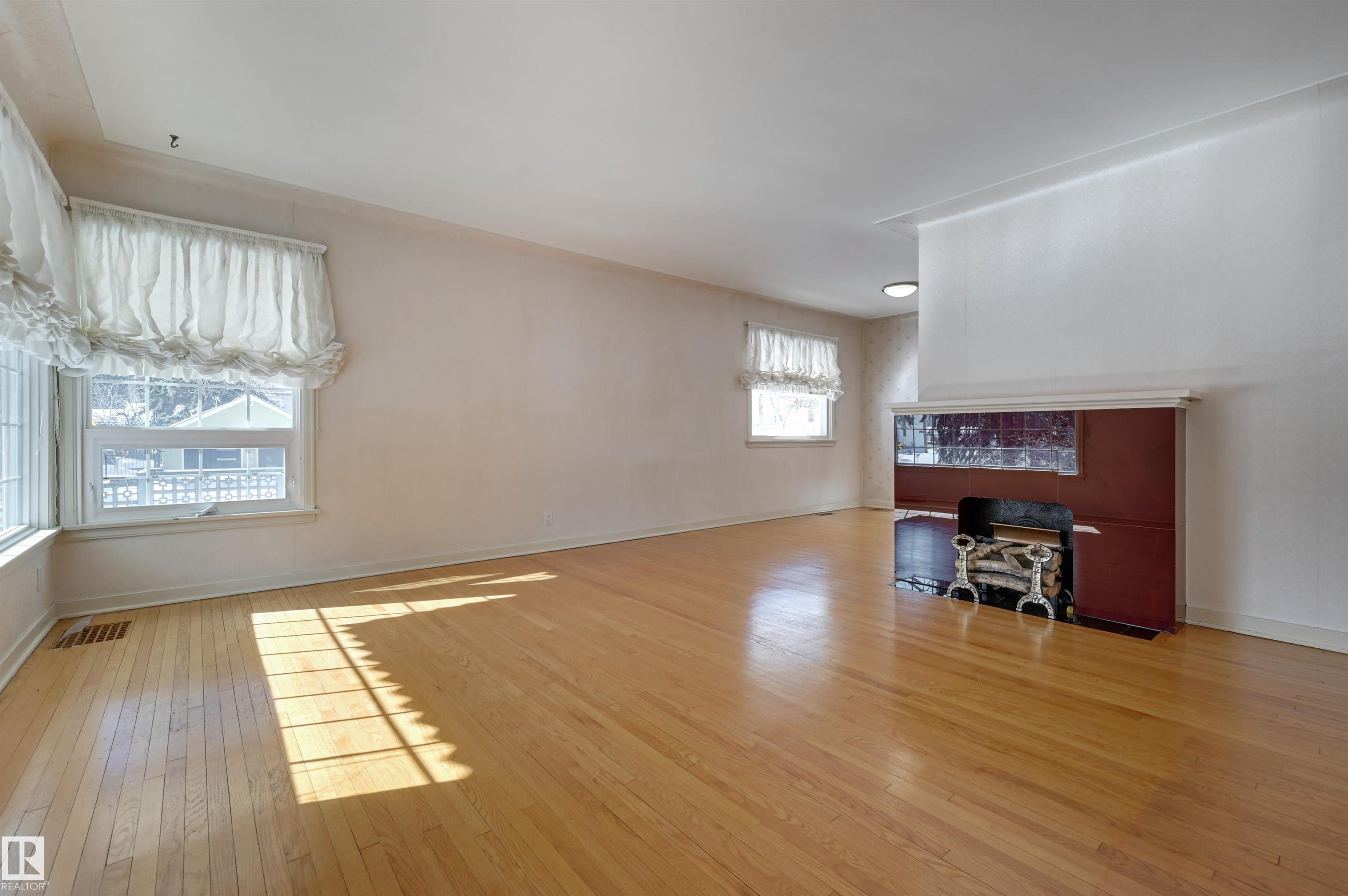 Photo 10 at 11115 60 Street NW, Highlands, Edmonton