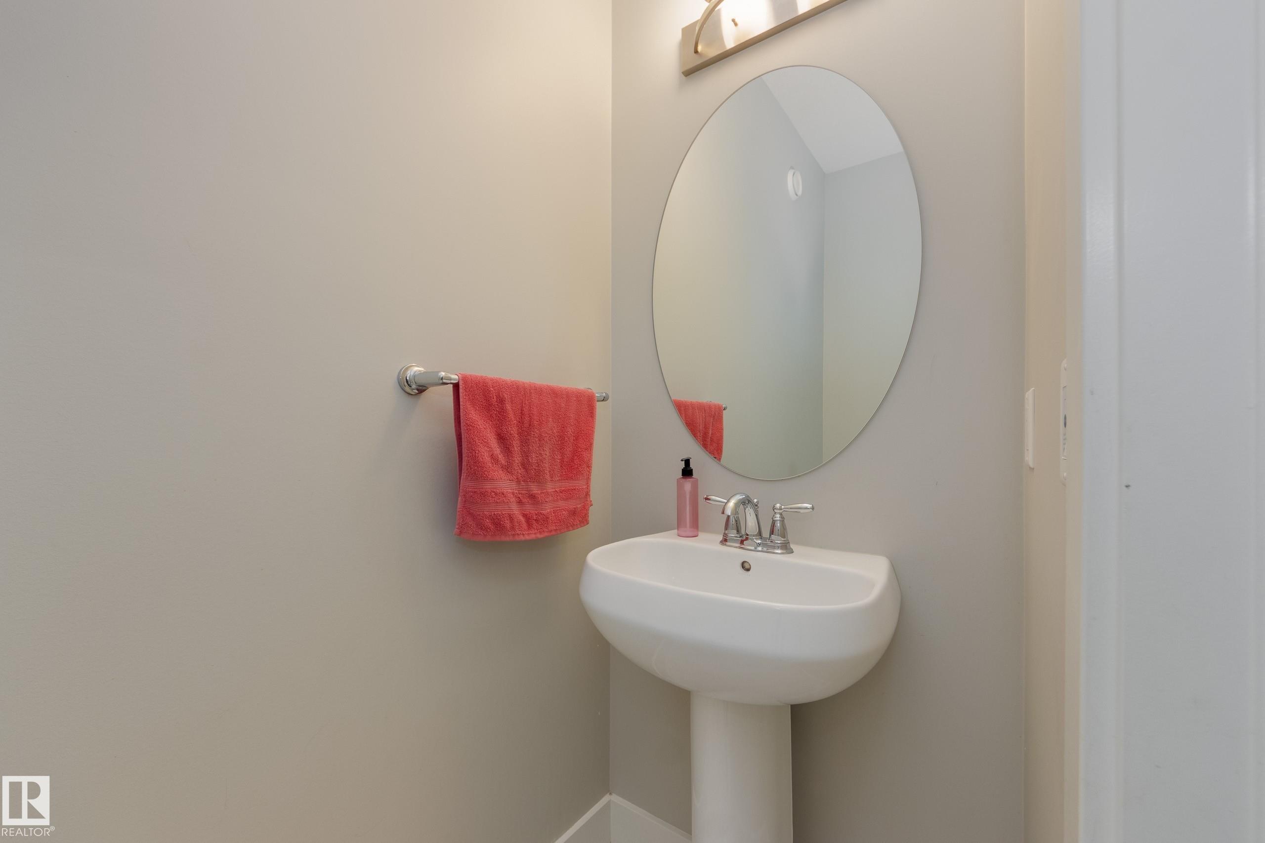 https://zimg.paragon.ice.com/ParagonImages/Property/PM/RAE/225390150/13/0/0/436d2ea48e51f2cfb5fa7fe0b04dacfe/1/a72b9e729f83cd456cb18a5c44b14640/225390150-189d4b1a-286c-4c42-9dc4-0c9e0d4b4a5f.JPG