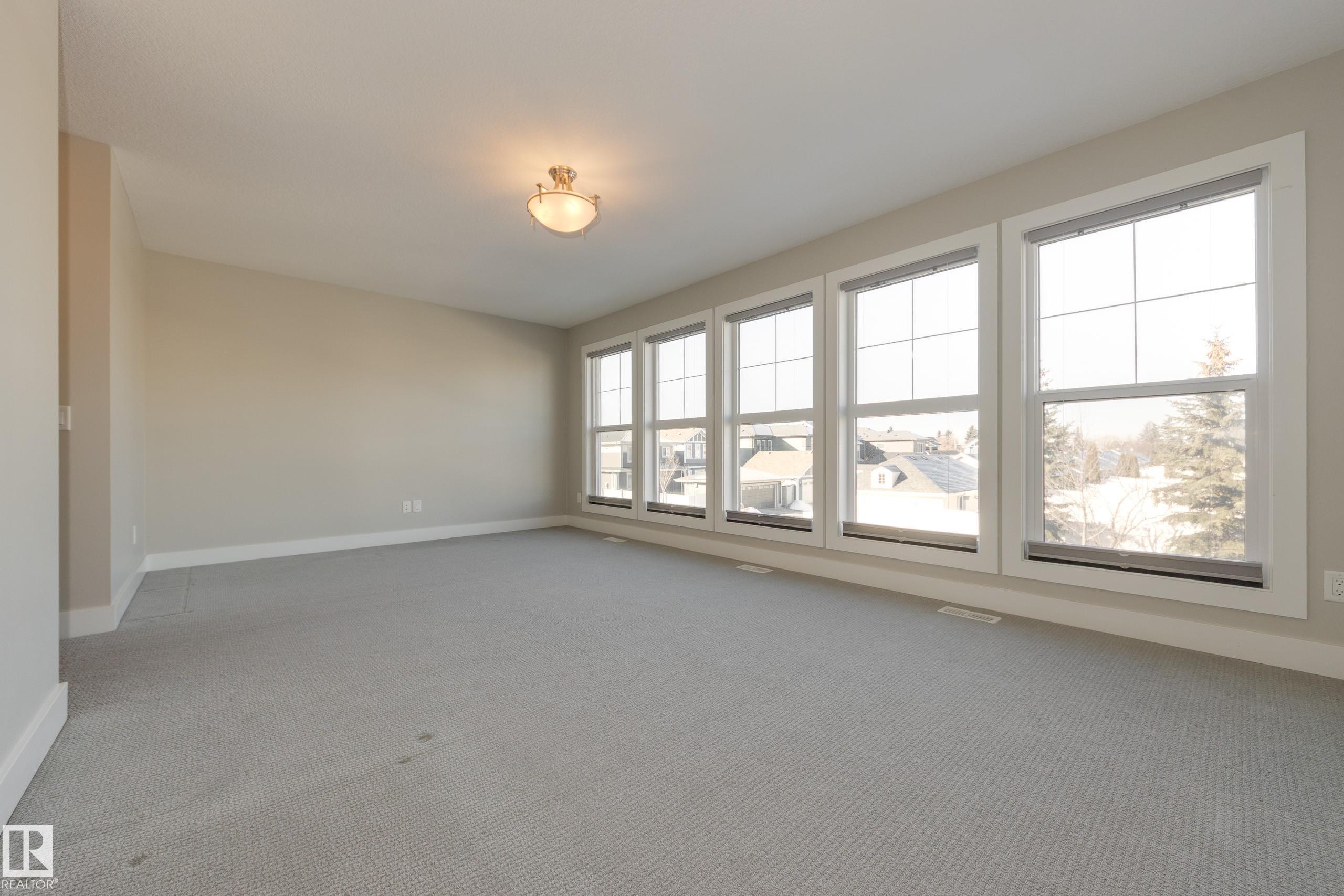 https://zimg.paragon.ice.com/ParagonImages/Property/PM/RAE/225390150/24/0/0/39247965a05e07034eef09e786b709e3/1/a72b9e729f83cd456cb18a5c44b14640/225390150-5bf1769f-69be-4209-b60f-0b2e4e000039.JPG