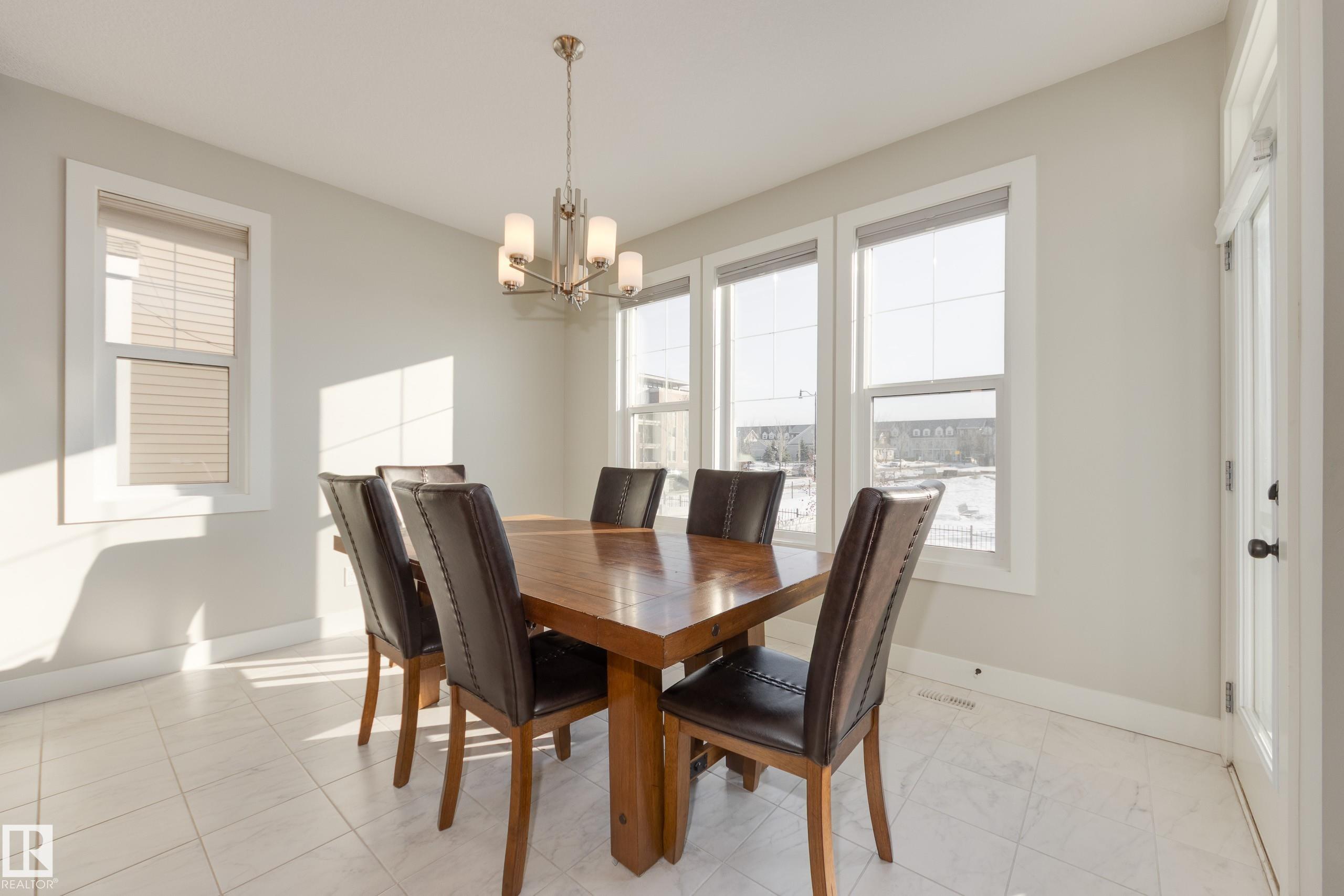 https://zimg.paragon.ice.com/ParagonImages/Property/PM/RAE/225390150/7/0/0/fa10dcbc06b2f87982573c937b54019b/1/a72b9e729f83cd456cb18a5c44b14640/225390150-314817f4-1081-4ede-bb7b-f5bb9f30d145.JPG