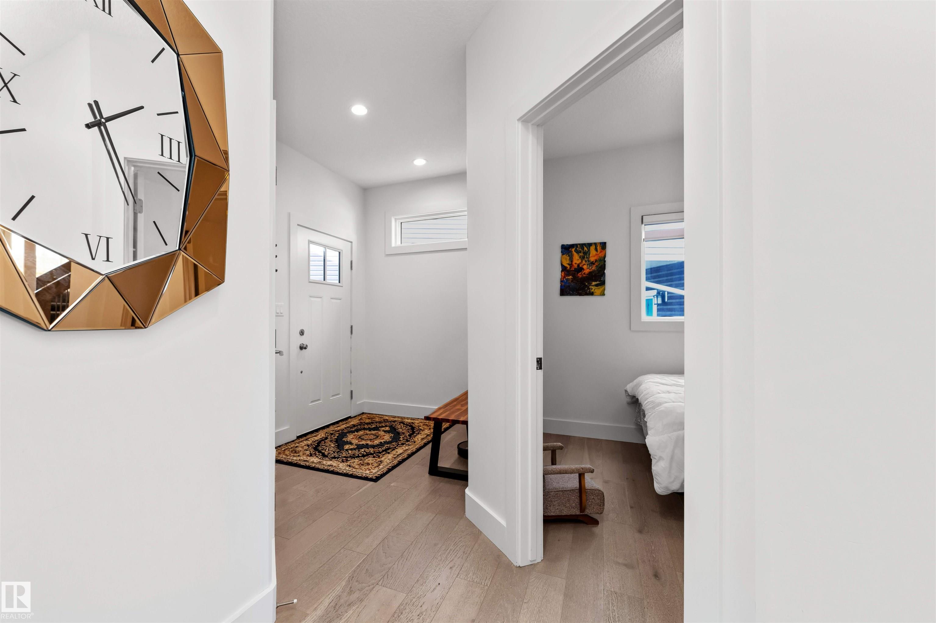 2009 Blue Jay crest NW, Starling, Edmonton