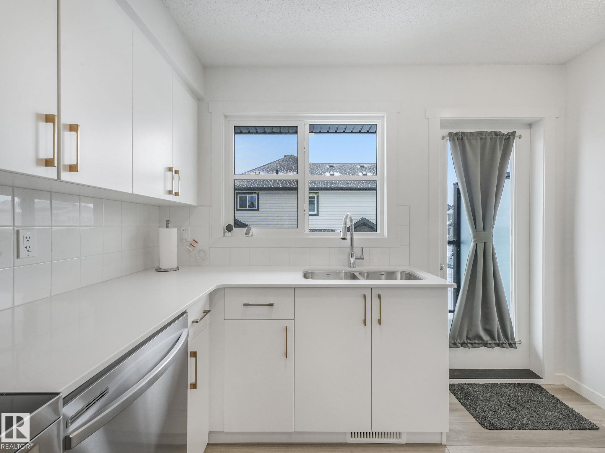 Photo 14 at 18 - 1203 163 Street SW, Glenridding Heights, Edmonton