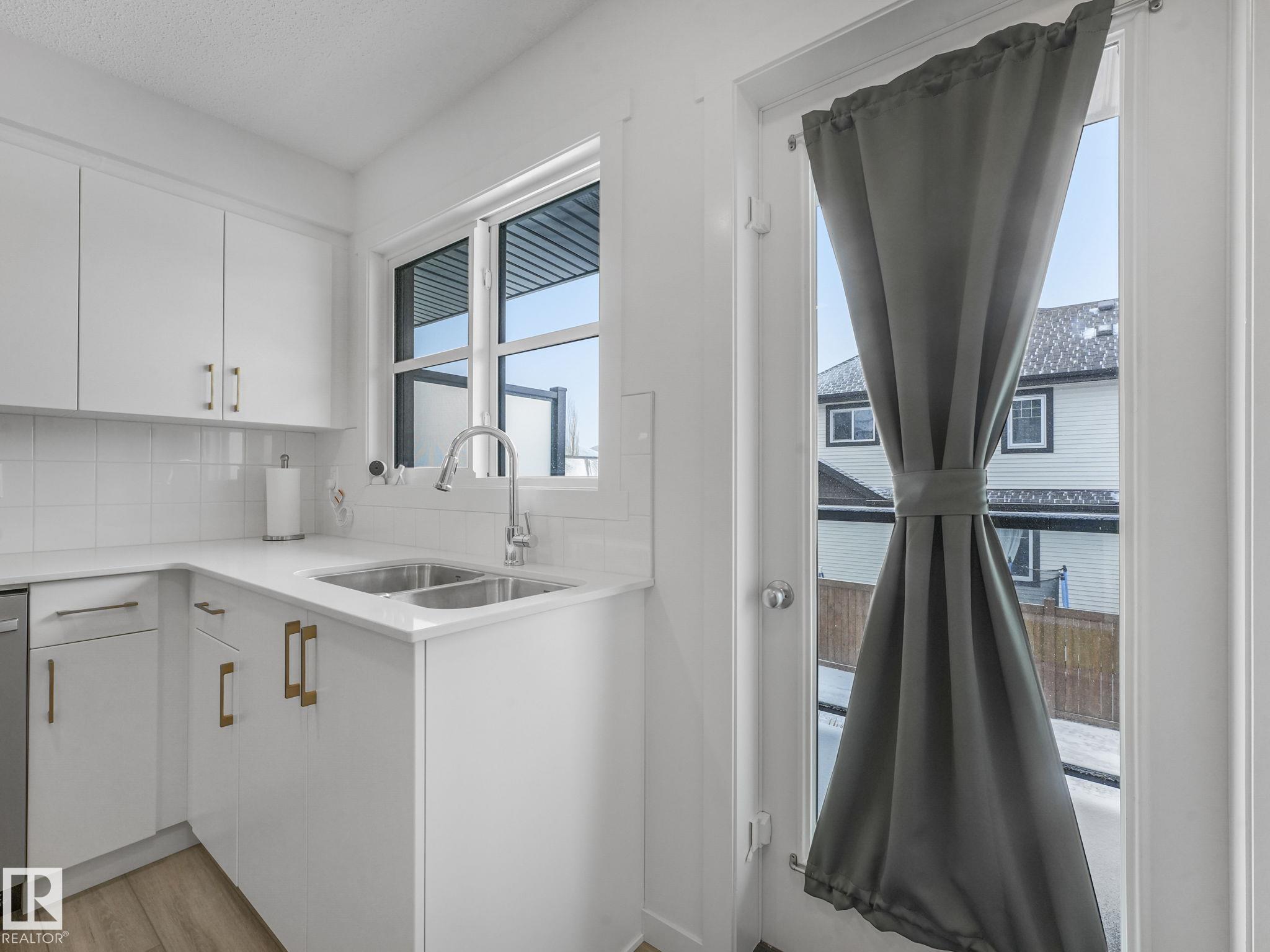 Photo 15 at 18 - 1203 163 Street SW, Glenridding Heights, Edmonton