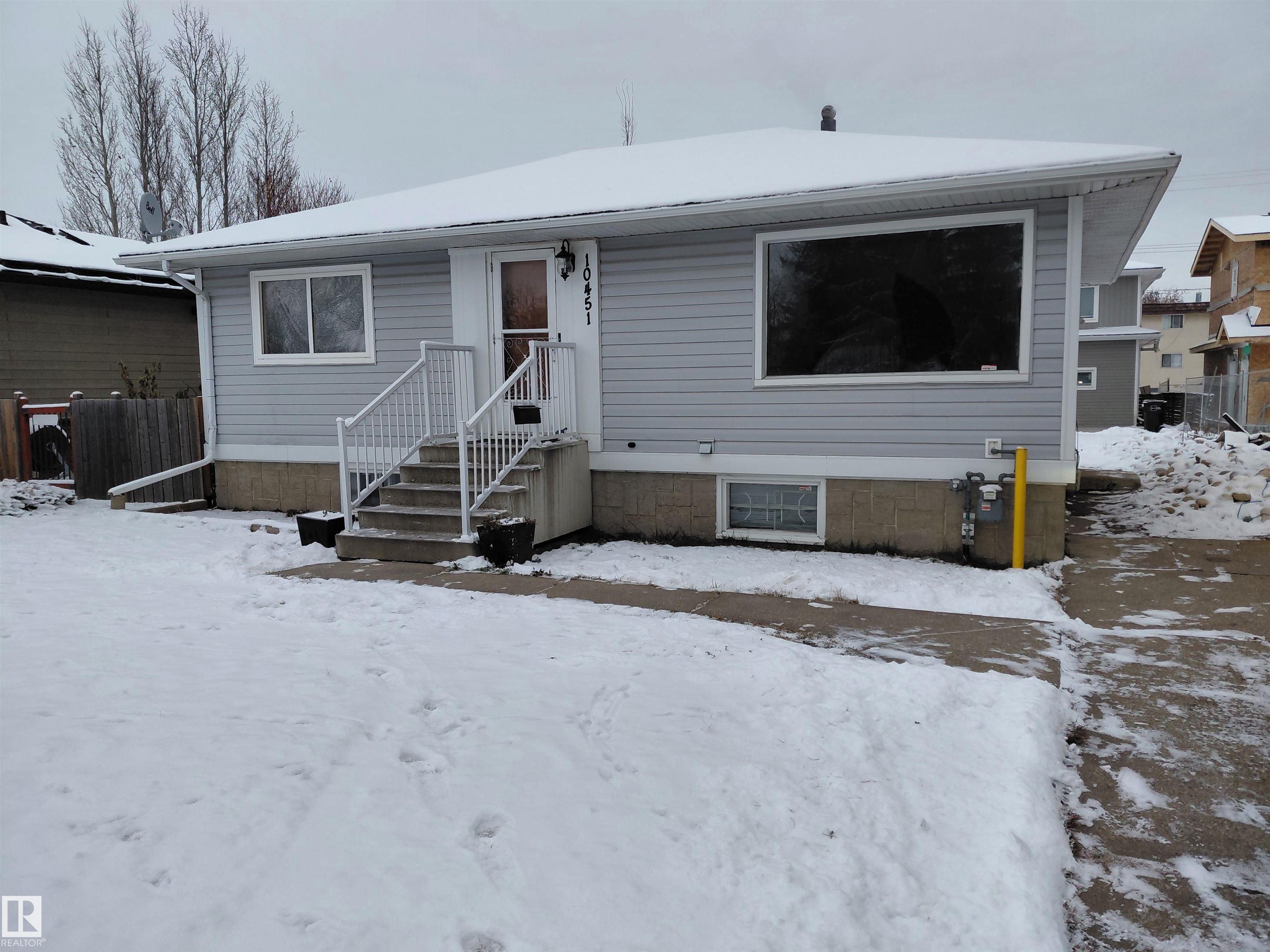 10451 157 Street NW, Britannia Youngstown, Edmonton photo number 2