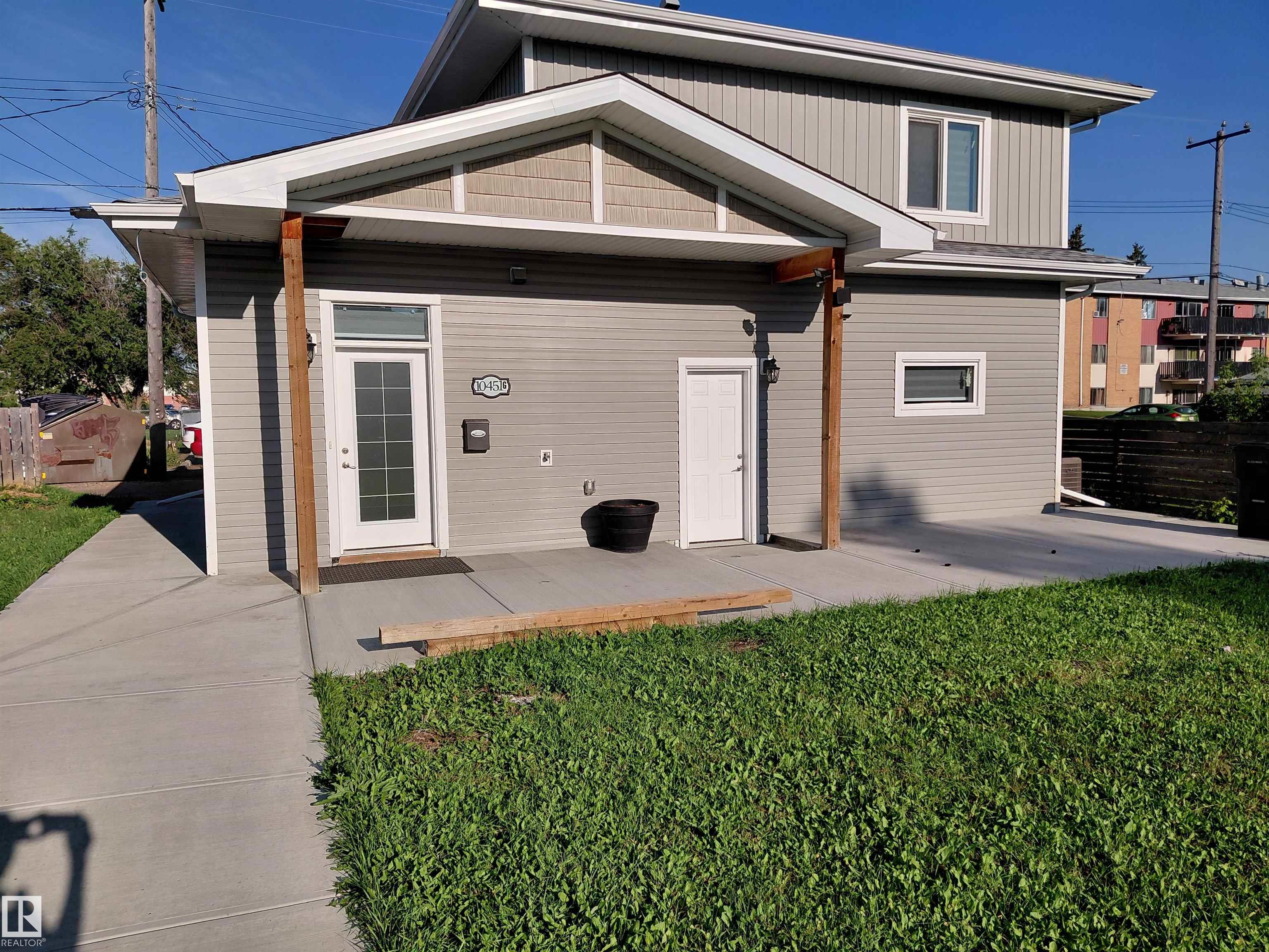 Photo 3 at 10451 157 Street NW, Britannia Youngstown, Edmonton