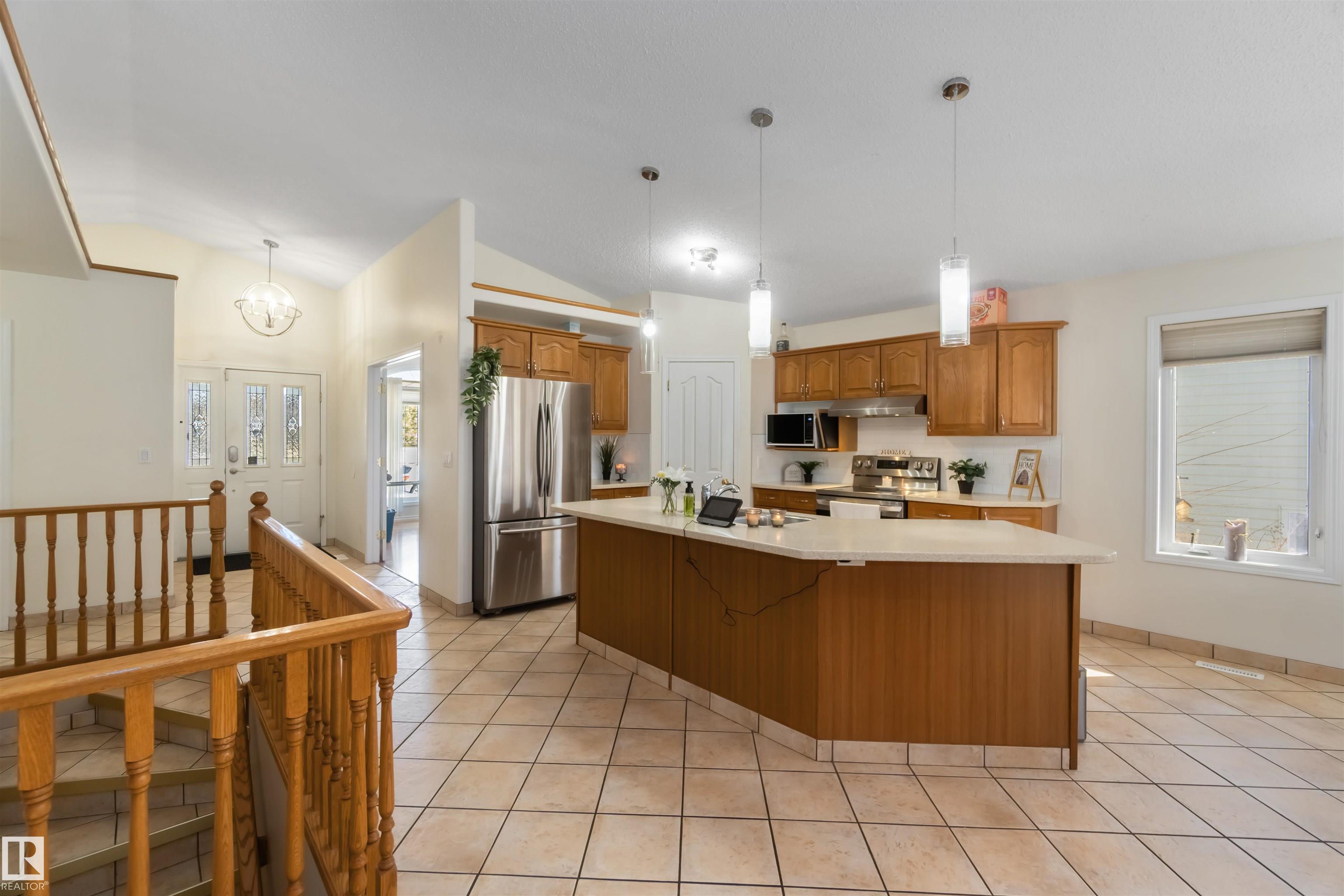 Photo 14 at 16012 78 Street NW, Mayliewan, Edmonton