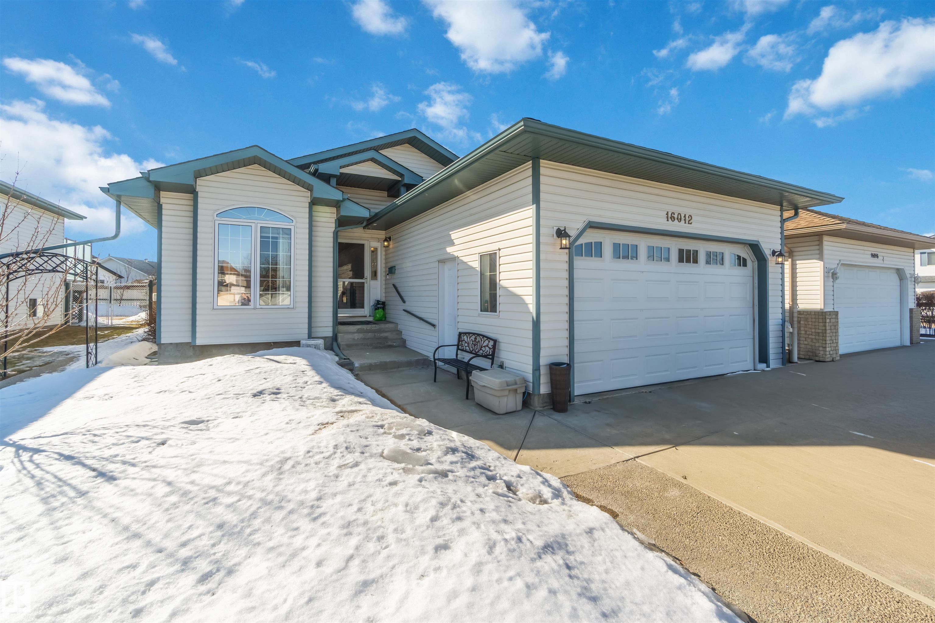 Photo 5 at 16012 78 Street NW, Mayliewan, Edmonton