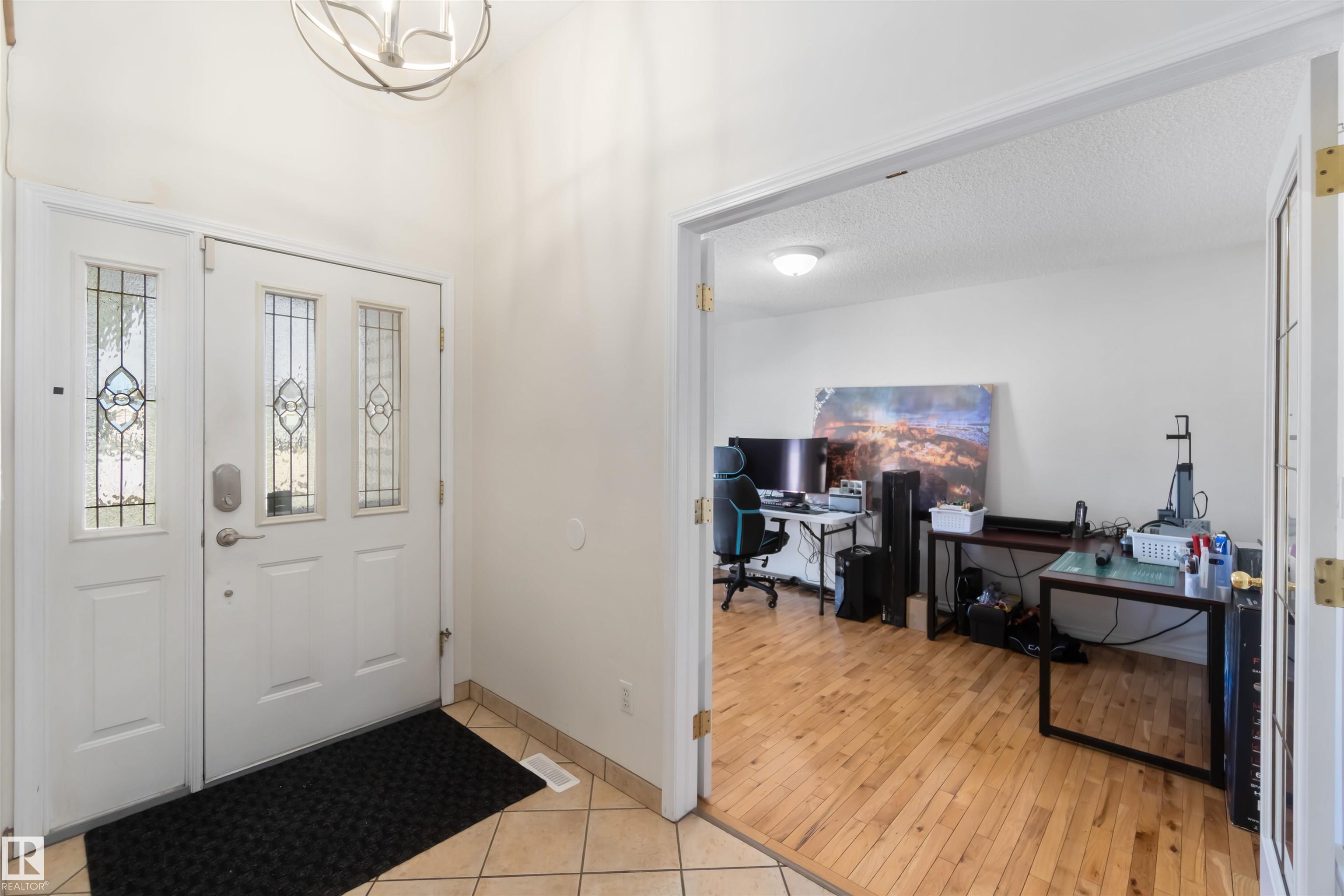 Photo 6 at 16012 78 Street NW, Mayliewan, Edmonton