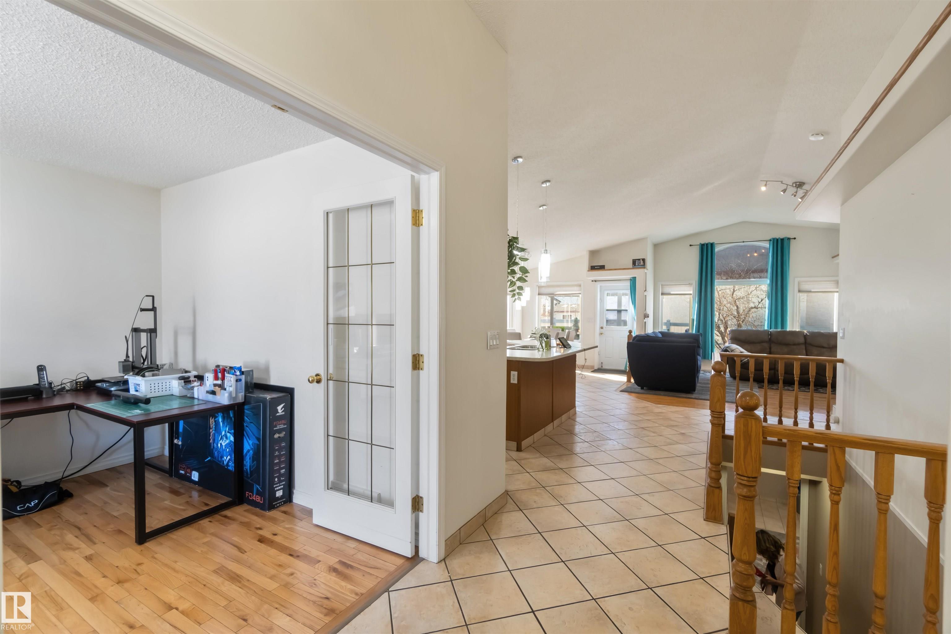 Photo 8 at 16012 78 Street NW, Mayliewan, Edmonton