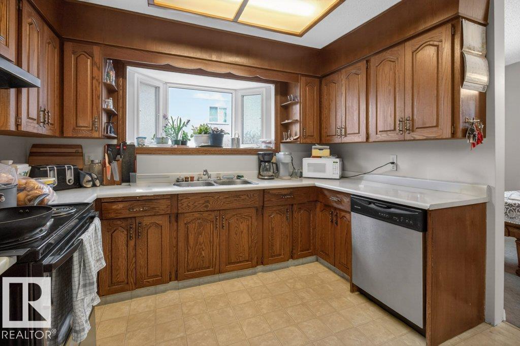 Photo 11 at 73 Starling Drive, Brentwood, Sherwood Park