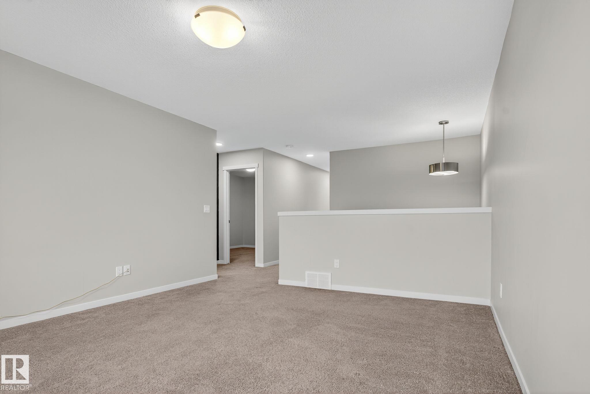 Photo 20 at 3319 8 Street NW, Maple Crest, Edmonton