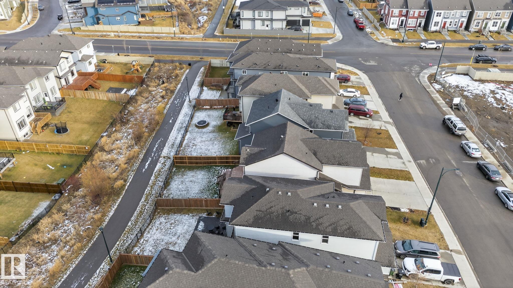 Photo 3 at 3319 8 Street NW, Maple Crest, Edmonton