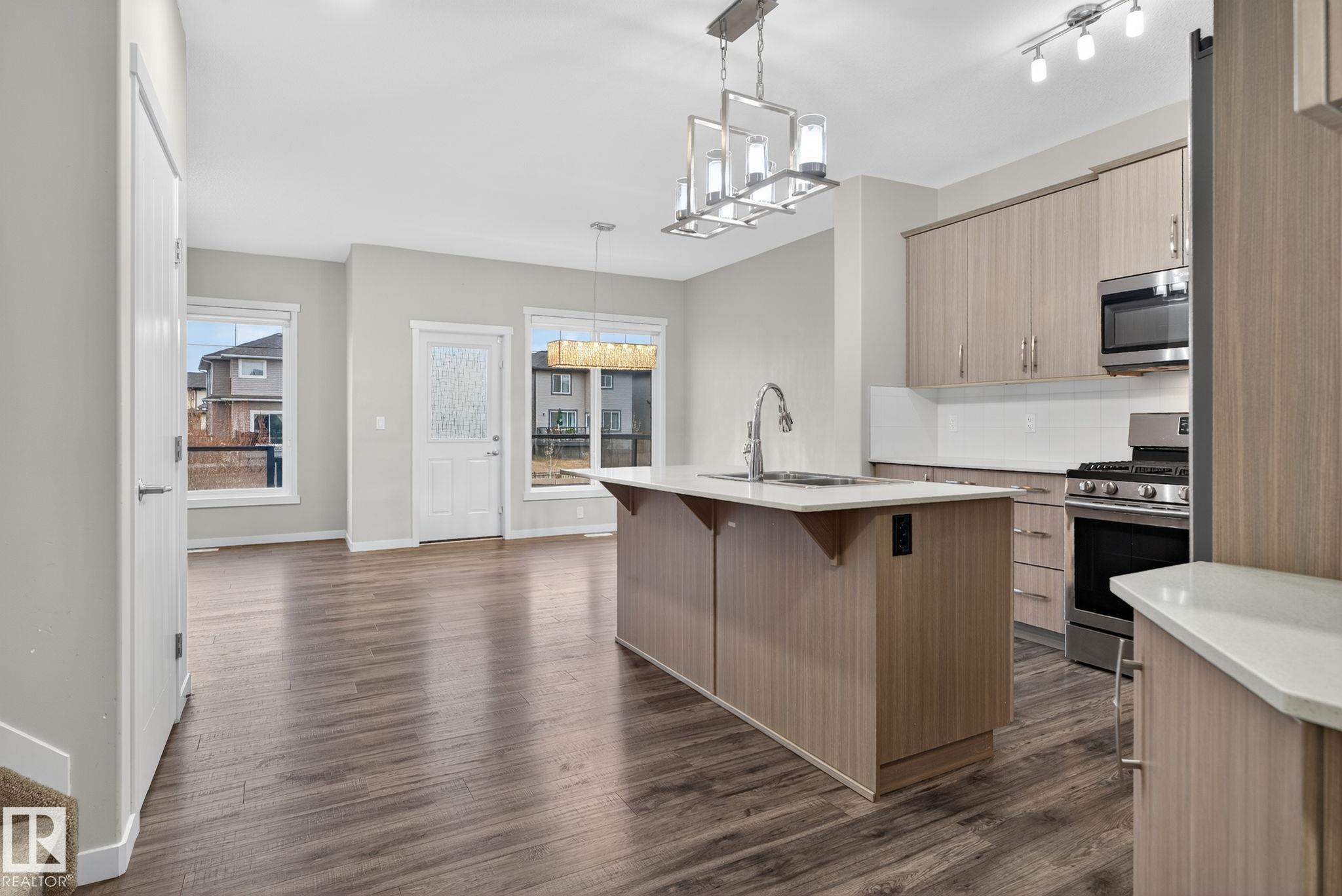 Photo 5 at 3319 8 Street NW, Maple Crest, Edmonton