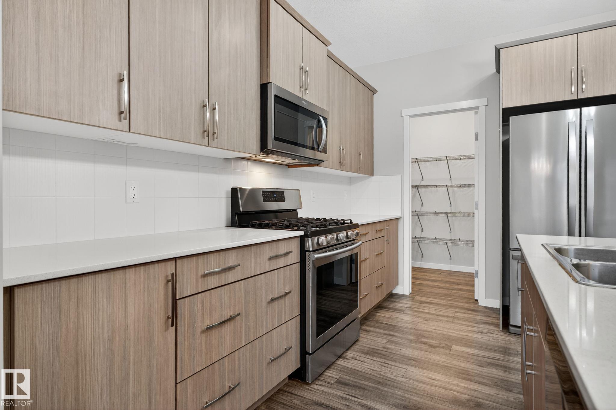 Photo 7 at 3319 8 Street NW, Maple Crest, Edmonton