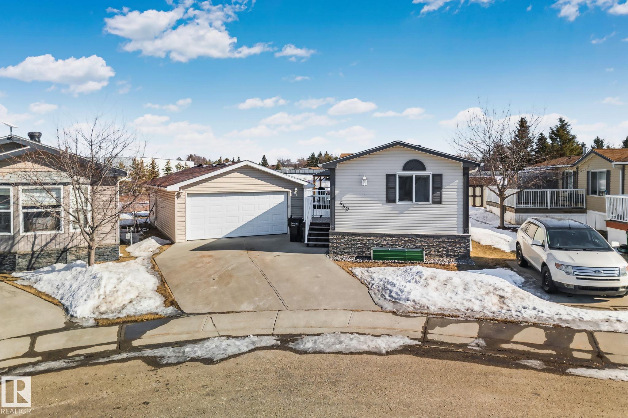 Picture for 440 Oak Wood CR NW