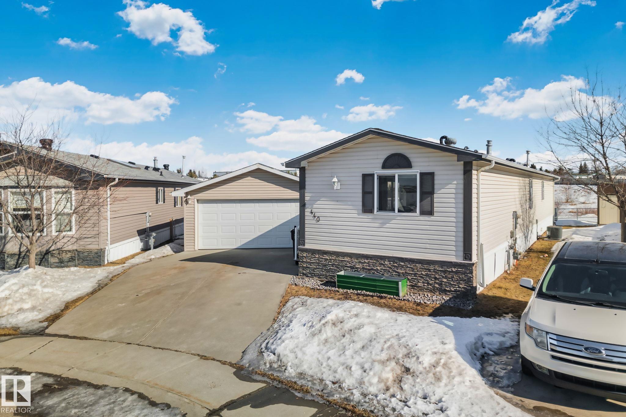 Picture for 440 Oak Wood CR NW