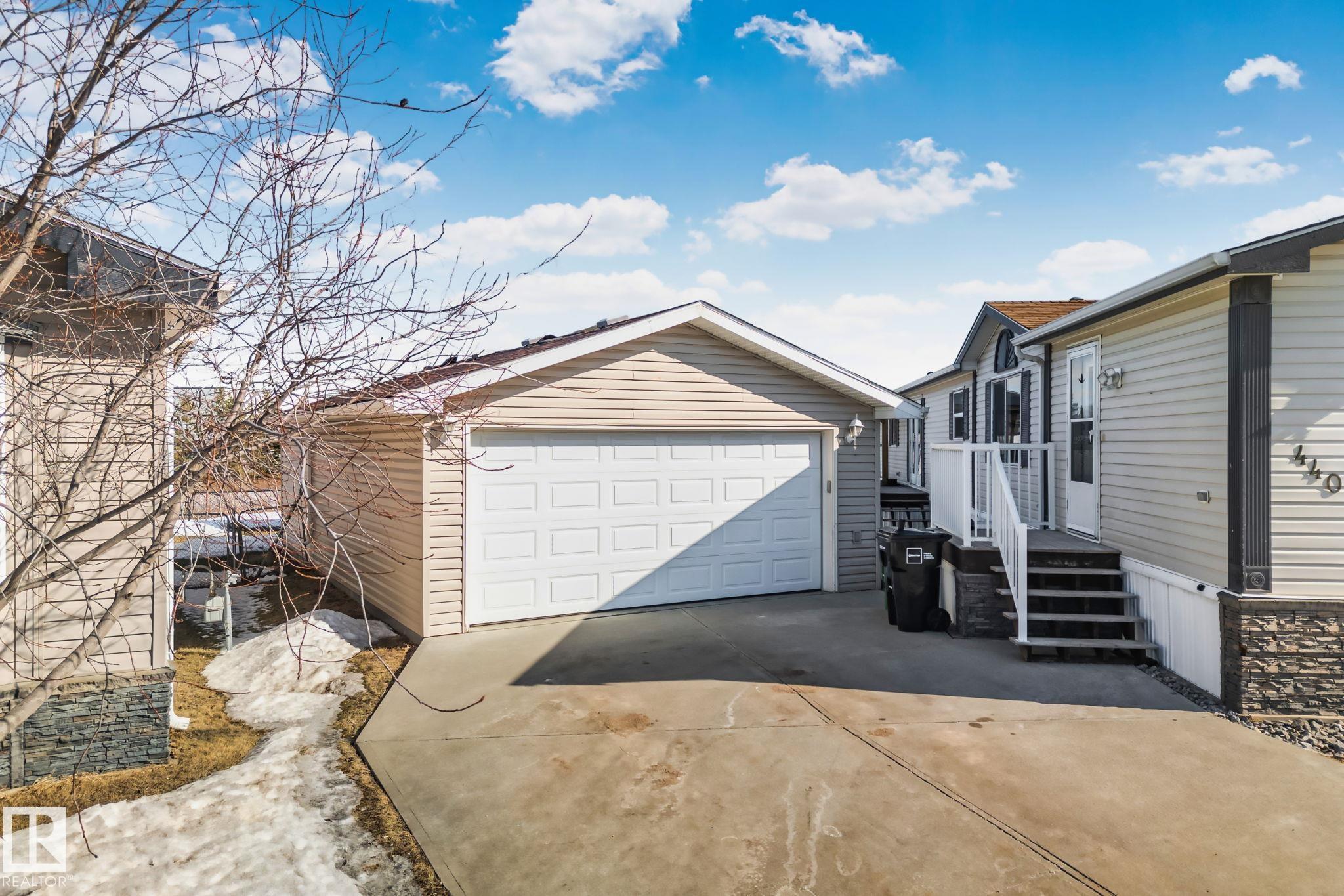 Picture for 440 Oak Wood CR NW