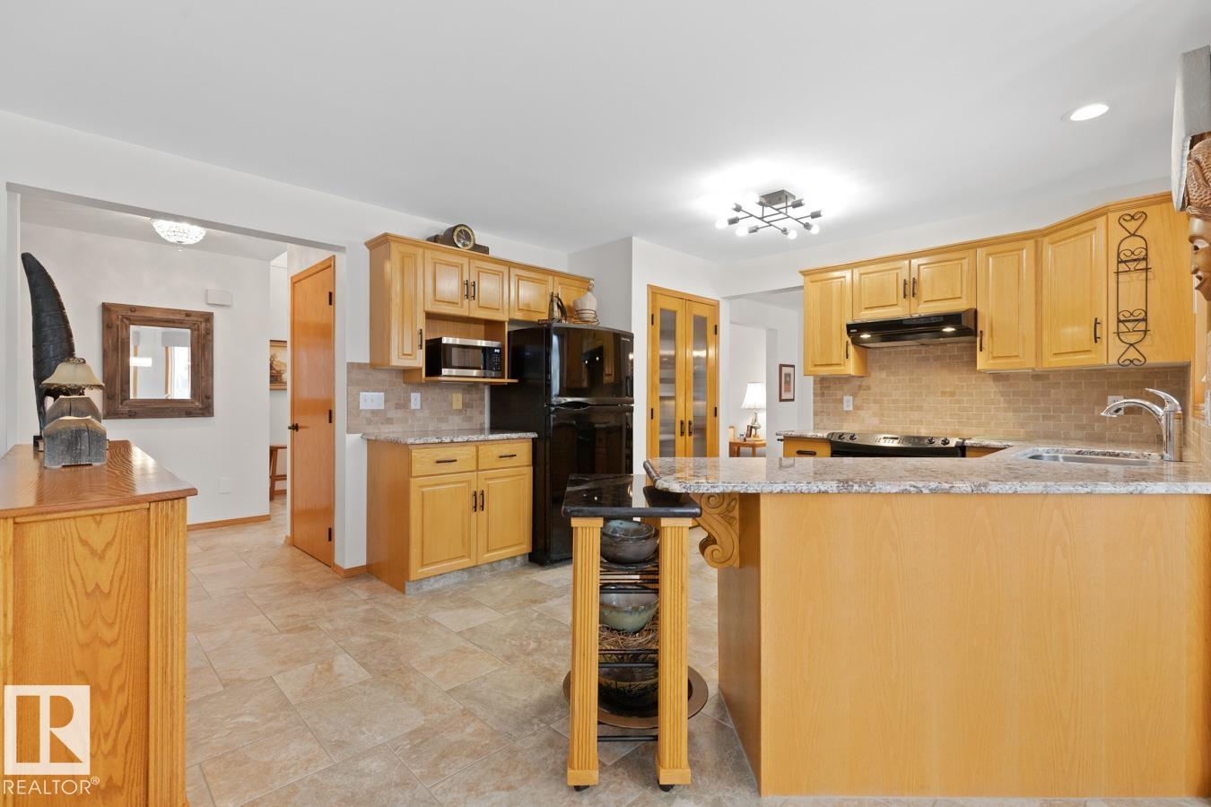 Photo 9 at 4 Harmony Place, Heritage Hills, Sherwood Park