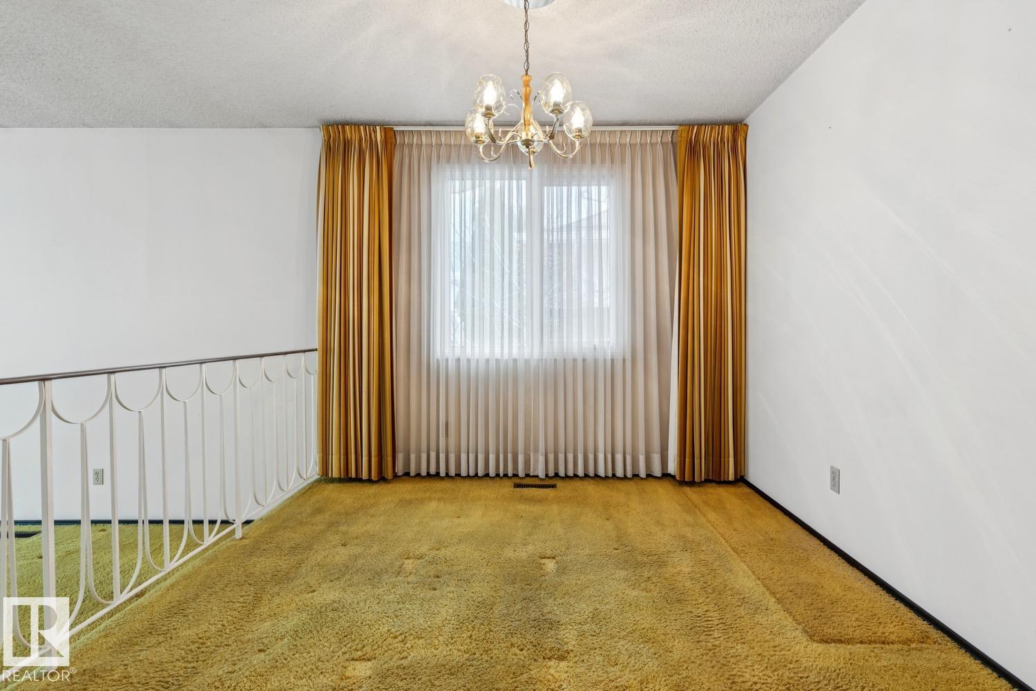 Photo 11 at 5512 150 Avenue NW, Casselman, Edmonton