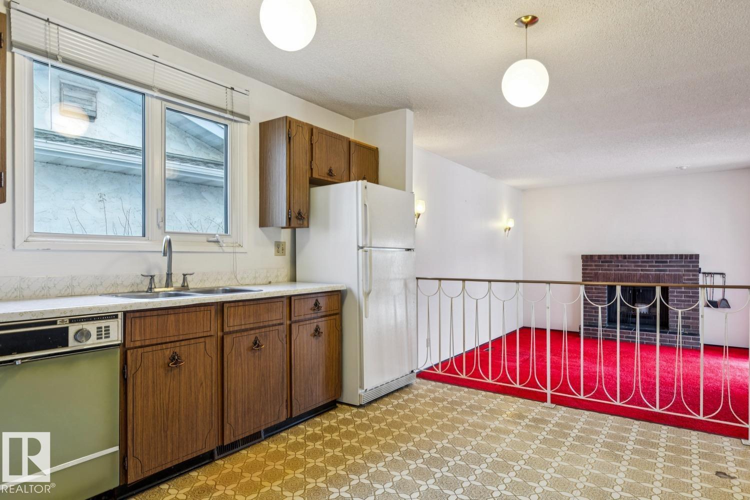 Photo 17 at 5512 150 Avenue NW, Casselman, Edmonton