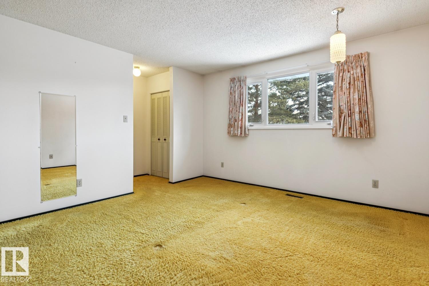 Photo 23 at 5512 150 Avenue NW, Casselman, Edmonton