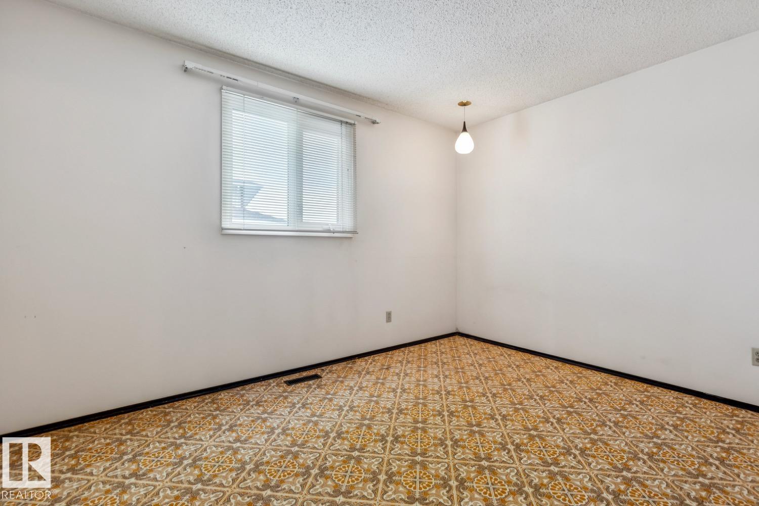 Photo 31 at 5512 150 Avenue NW, Casselman, Edmonton