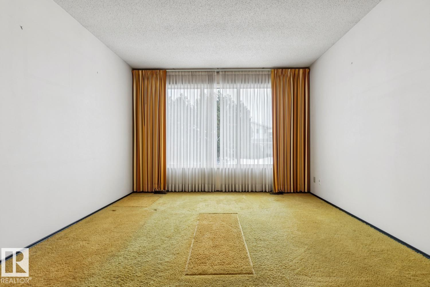 Photo 6 at 5512 150 Avenue NW, Casselman, Edmonton