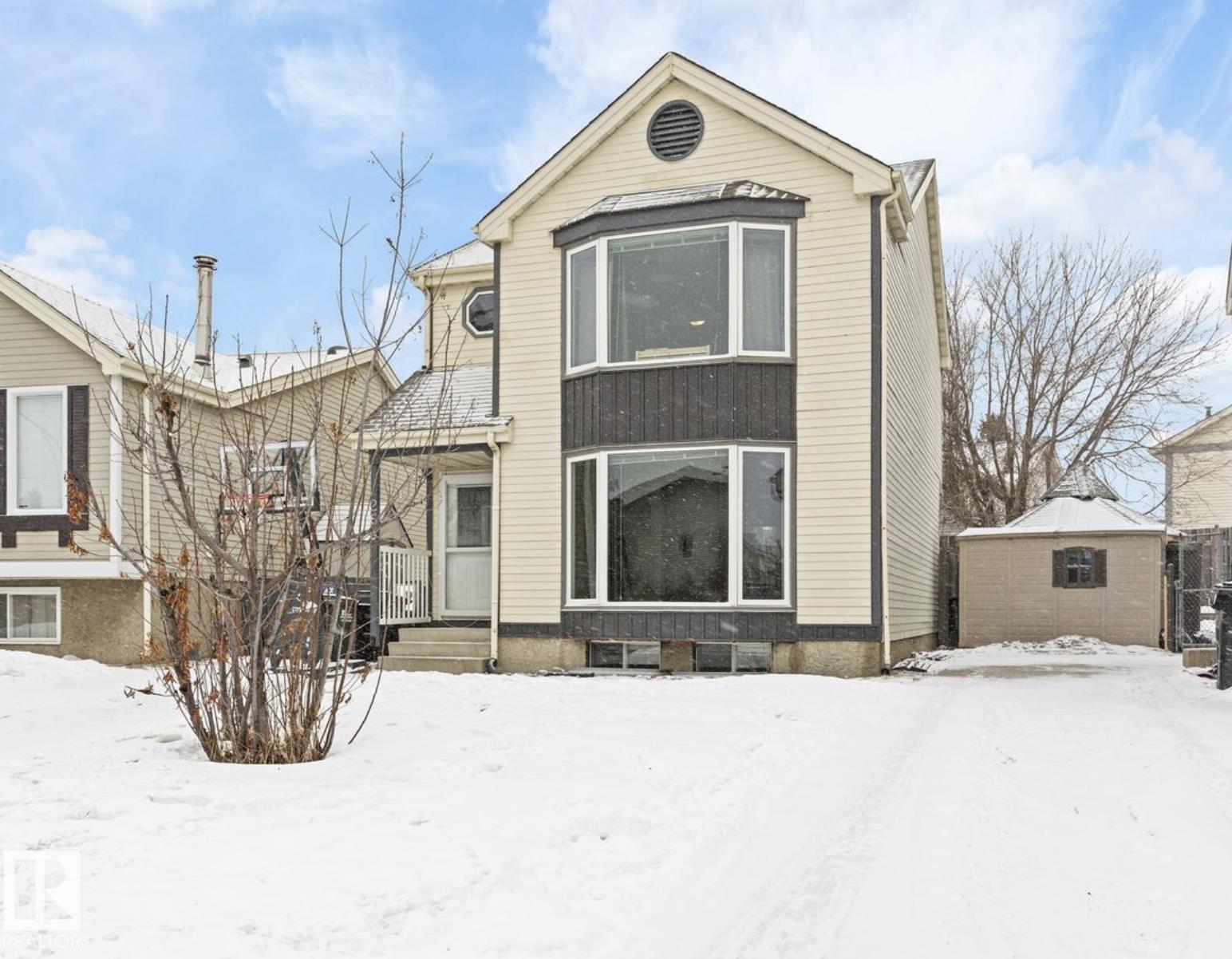263 Vantage Lane, Village on the Lake, Sherwood Park