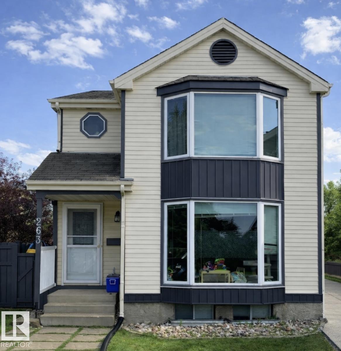 263 Vantage Lane, Village on the Lake, Sherwood Park
