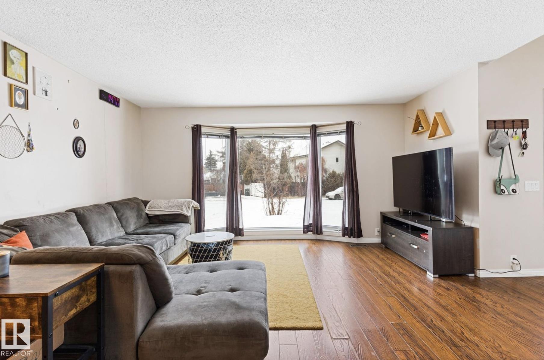 Photo 7 at 263 Vantage Lane, Village on the Lake, Sherwood Park