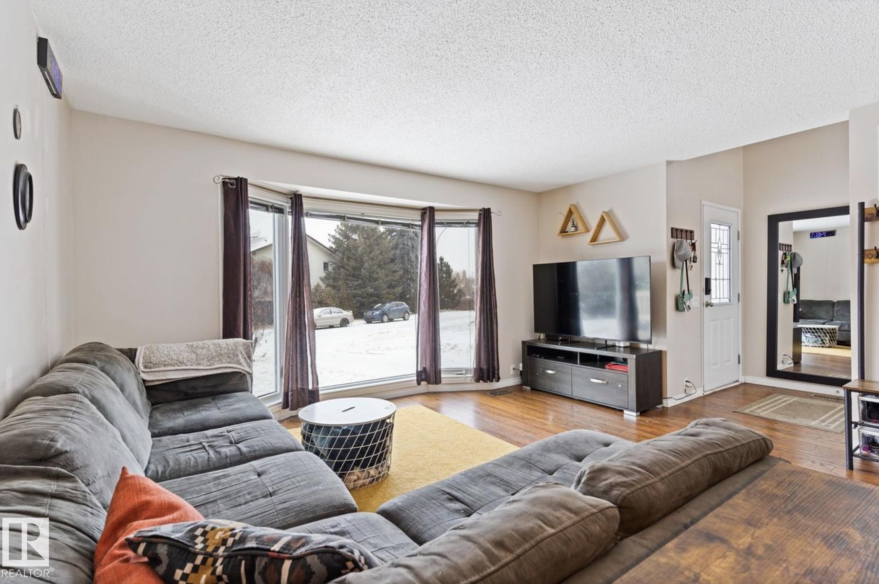 Photo 8 at 263 Vantage Lane, Village on the Lake, Sherwood Park