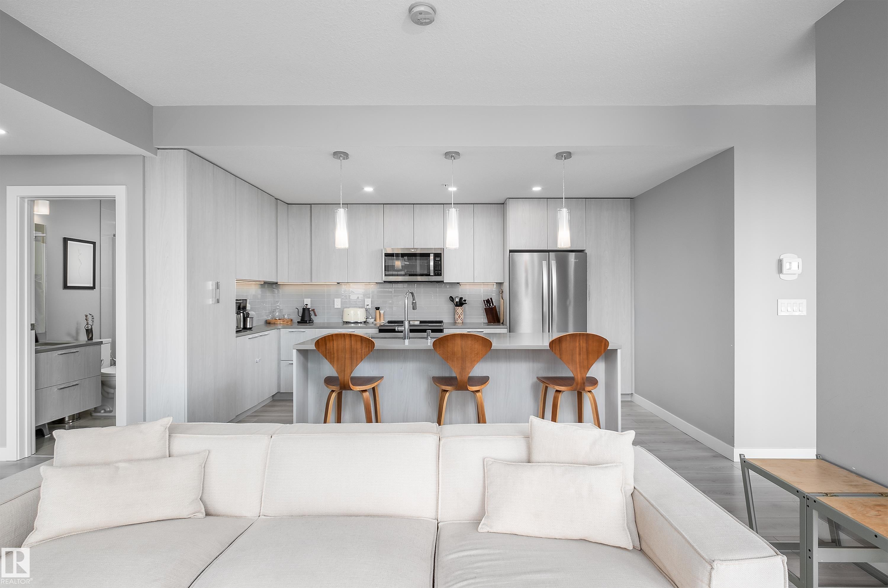 Photo 11 at 1700 - 10180 103 Street NW, Downtown, Edmonton