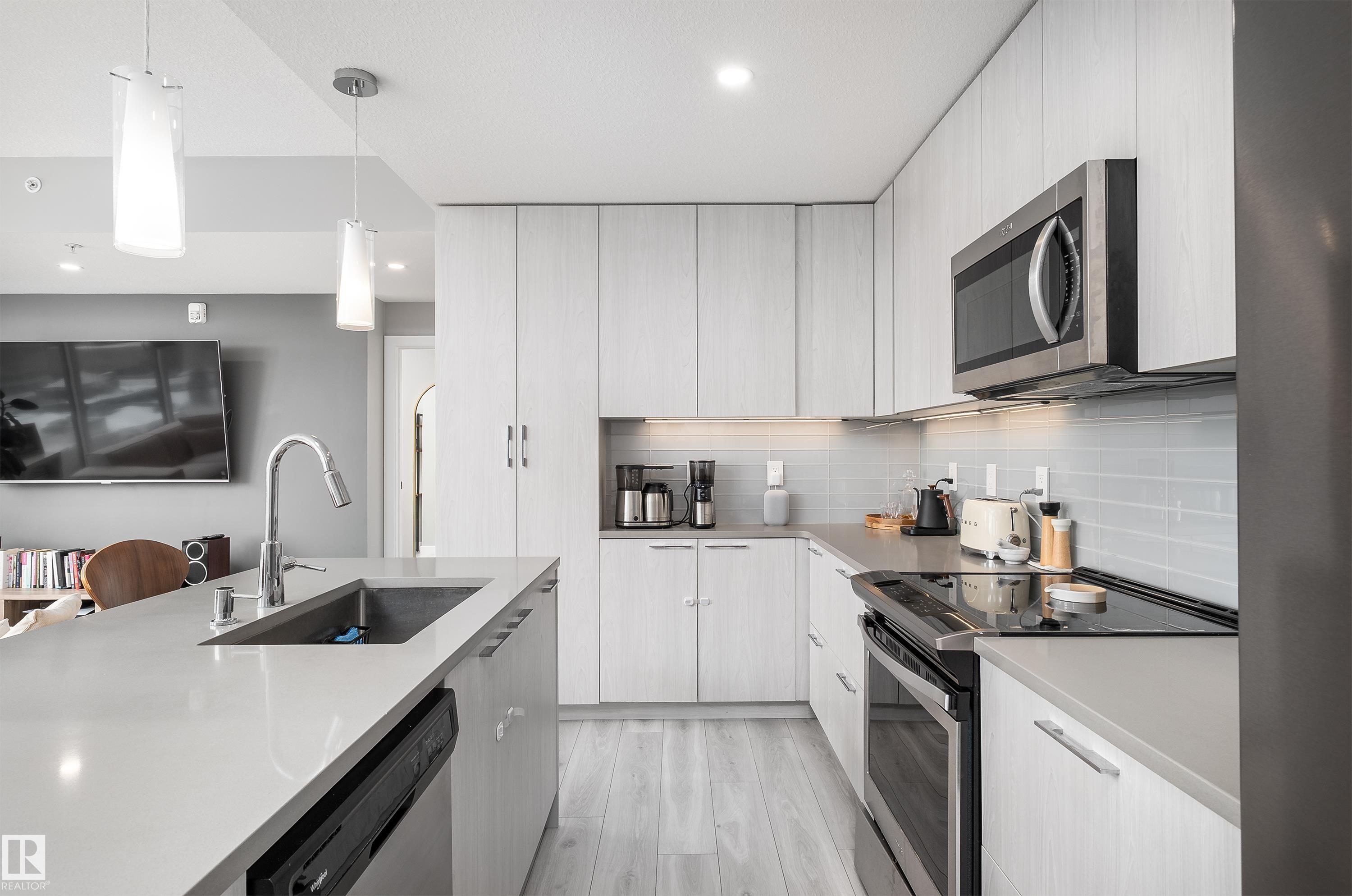 Photo 13 at 1700 - 10180 103 Street NW, Downtown, Edmonton