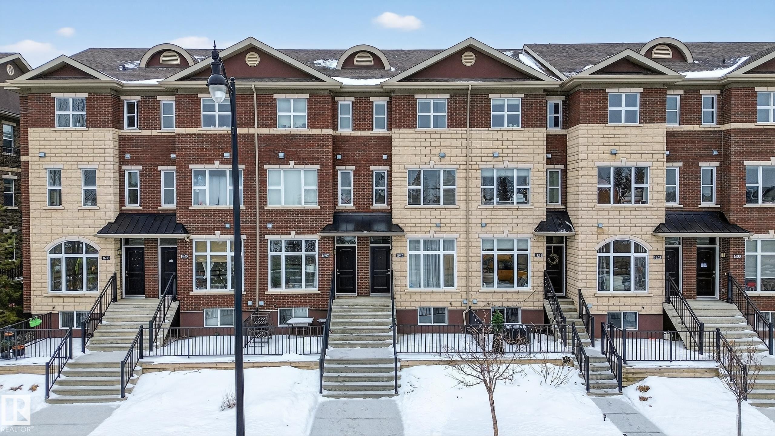 1649 CUNNINGHAM WY SW