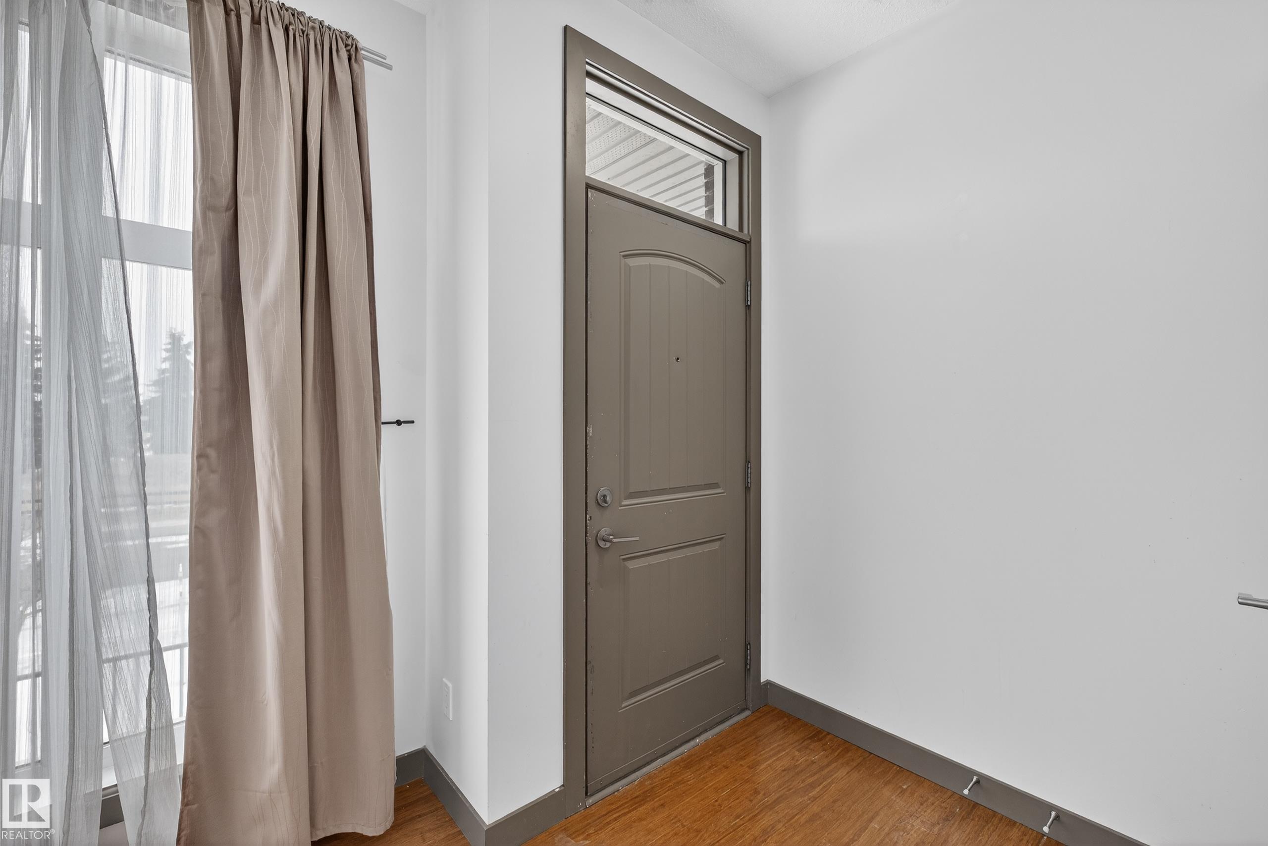 1649 CUNNINGHAM WY SW 4