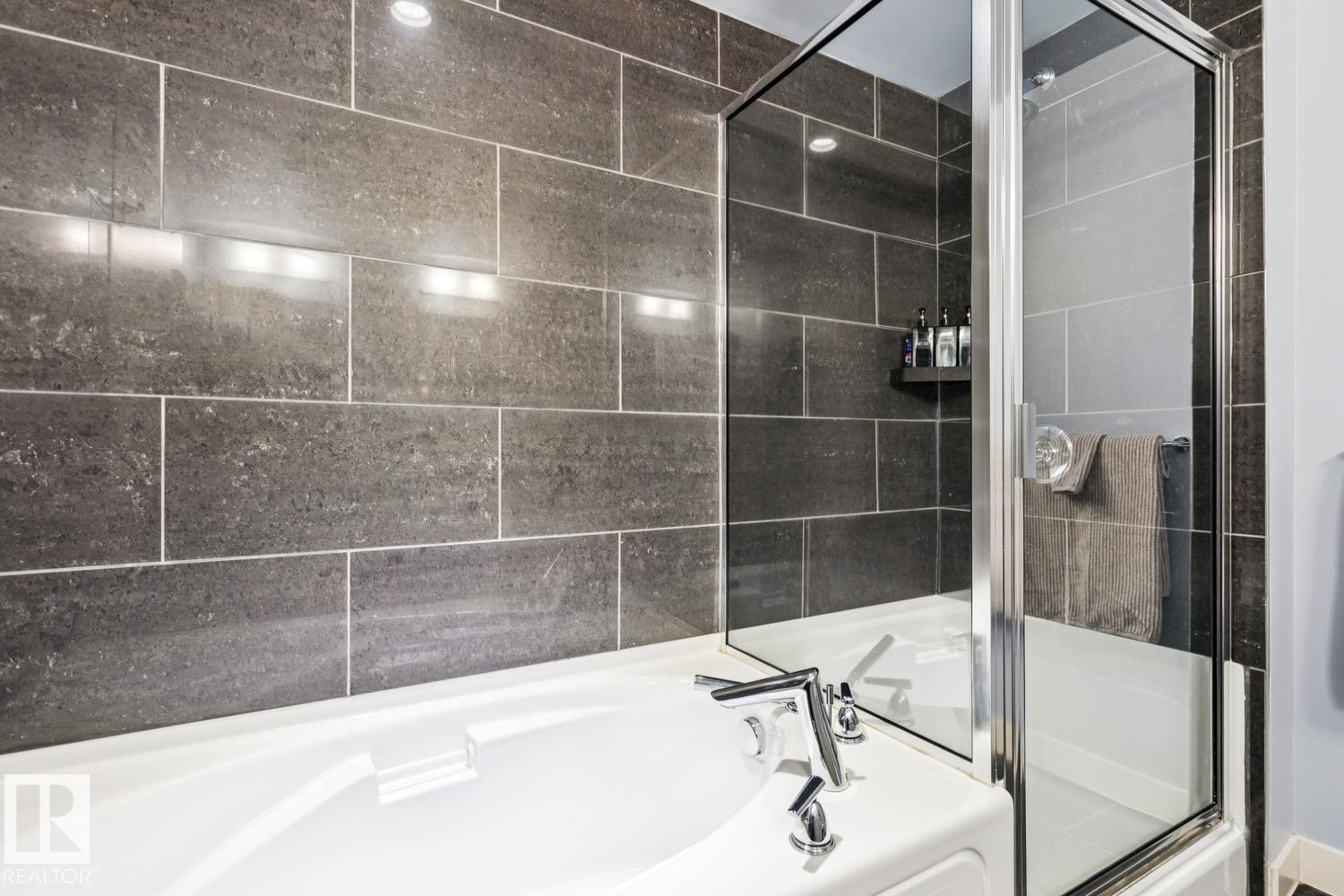 Photo 31 at 703 - 10046 117 Street NW, Wîhkwêntôwin, Edmonton