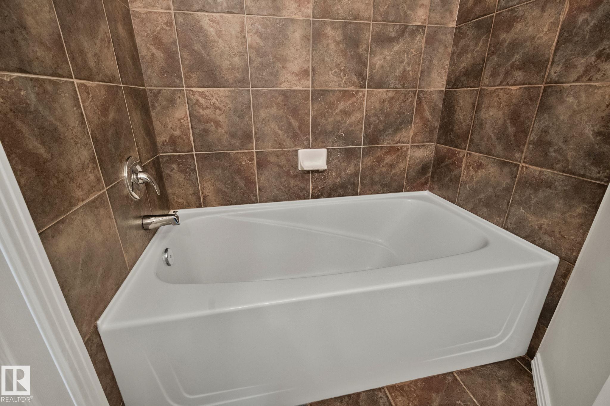 Photo 18 at 423 - 10147 112 Street NW, Wîhkwêntôwin, Edmonton