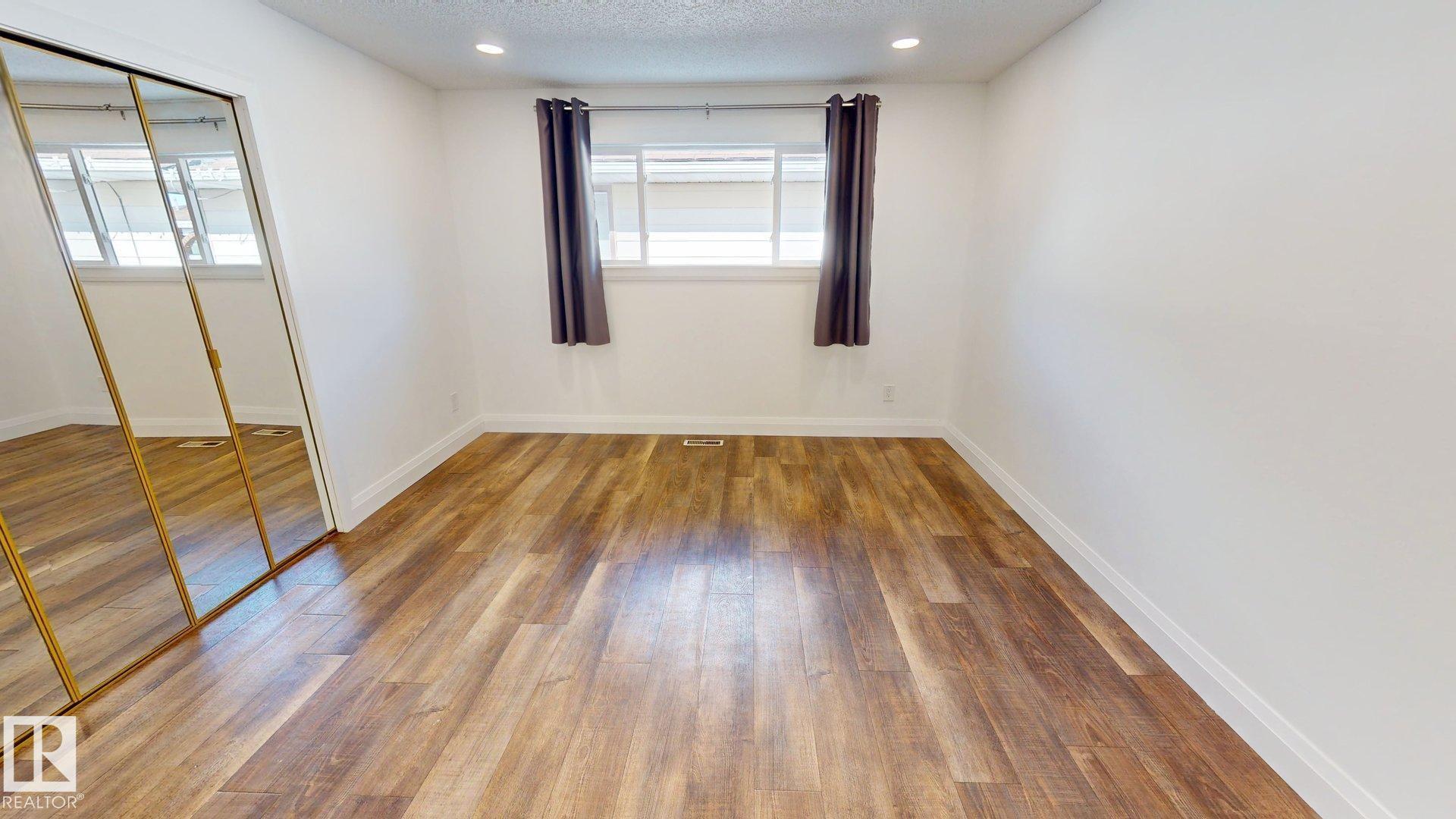 Photo 10 at 3718 103b Street NW, Duggan, Edmonton