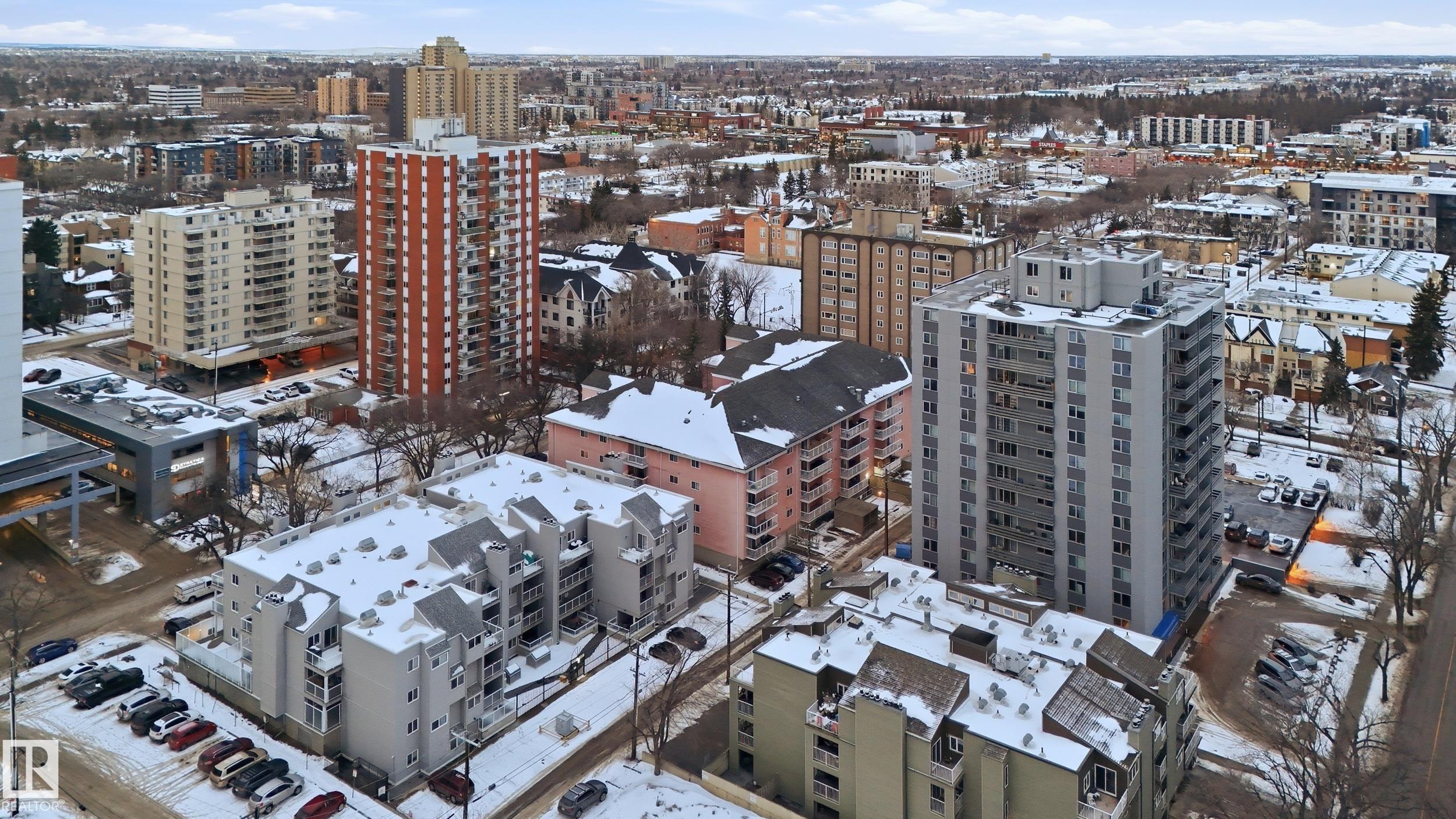 Photo 15 at 110 - 10153 117 Street NW, Wîhkwêntôwin, Edmonton