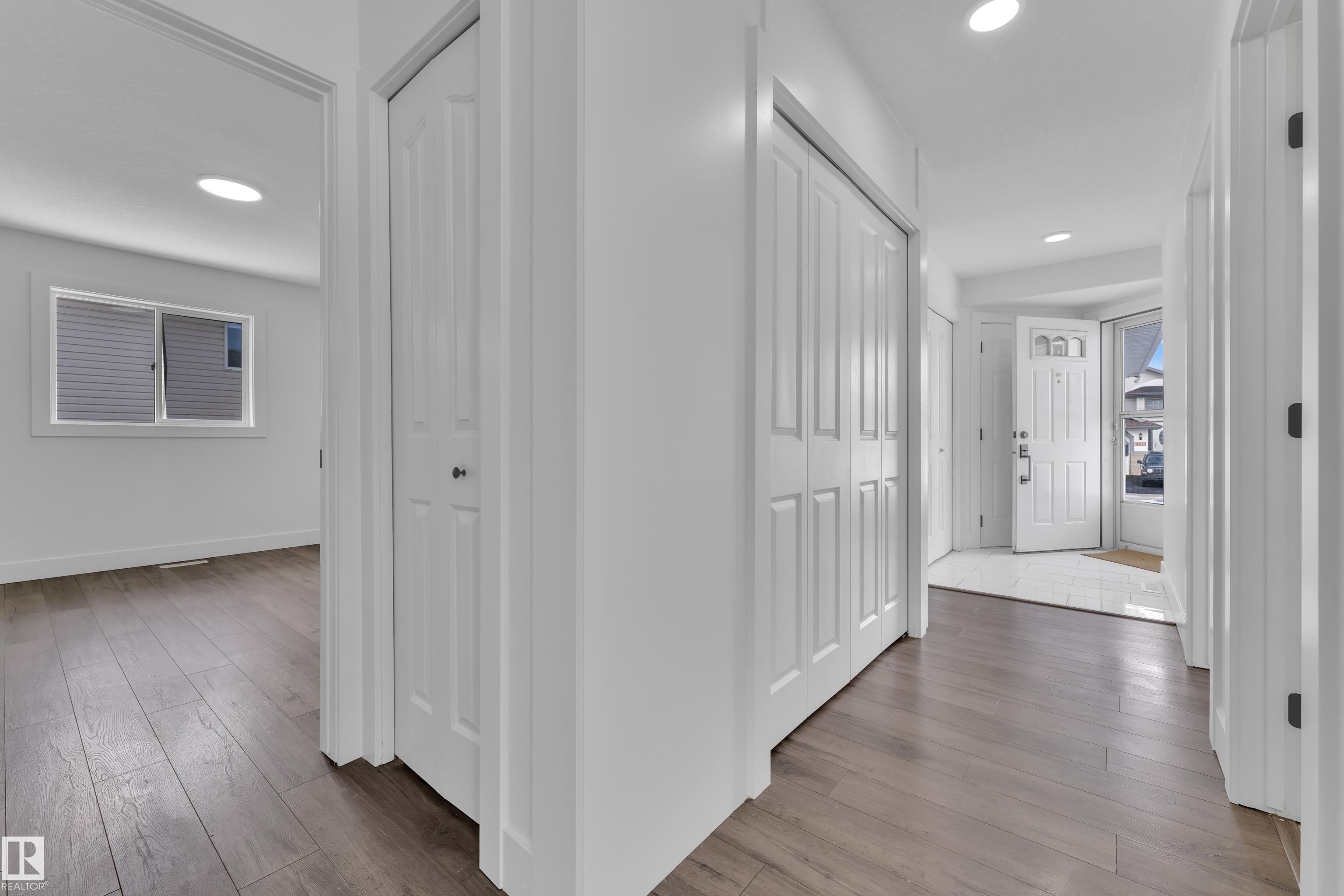 Photo 14 at 6741 162a Avenue NW, Ozerna, Edmonton