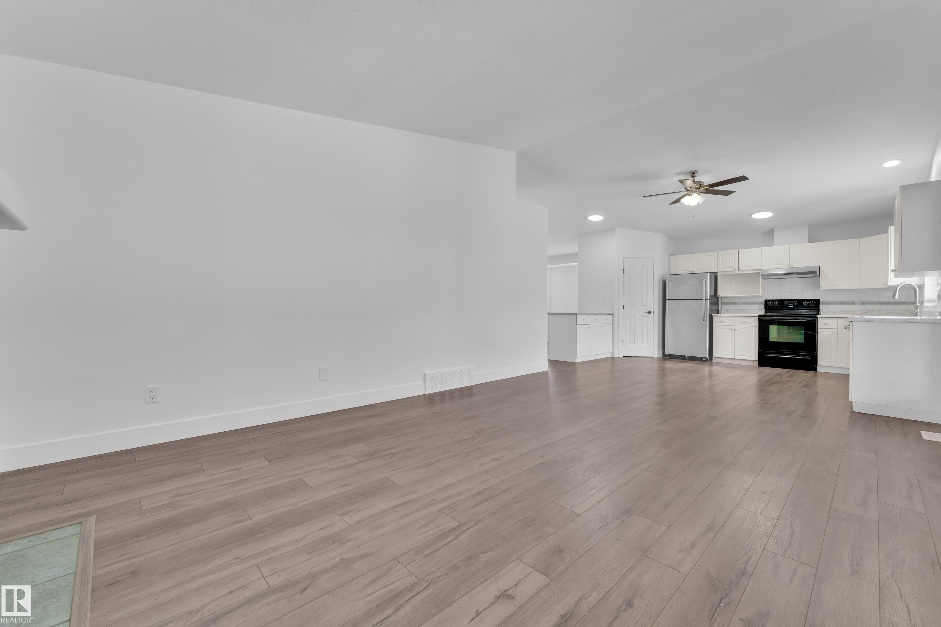 Photo 23 at 6741 162a Avenue NW, Ozerna, Edmonton