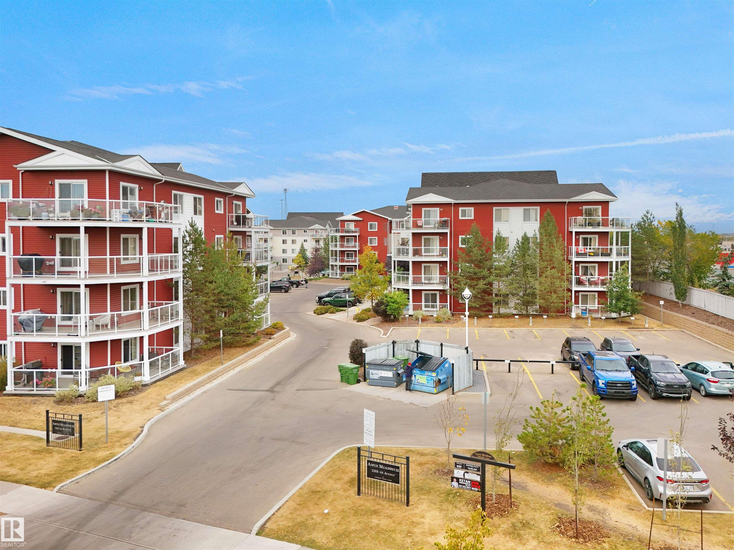 101 - 2207 44 Avenue NW, Larkspur, Edmonton photo number 2