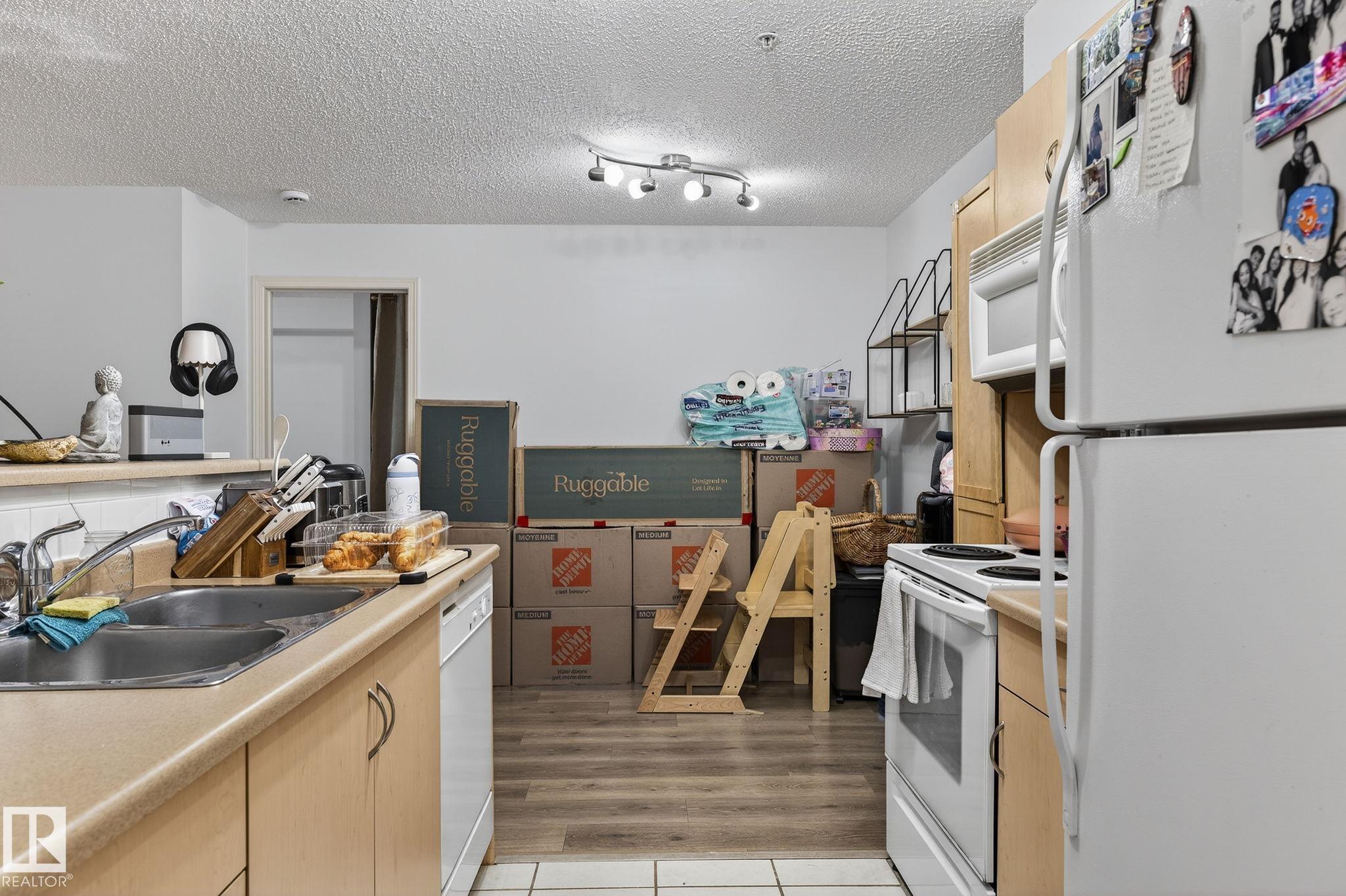 Photo 6 at 203 - 17003 67 Avenue NW, Callingwood South, Edmonton