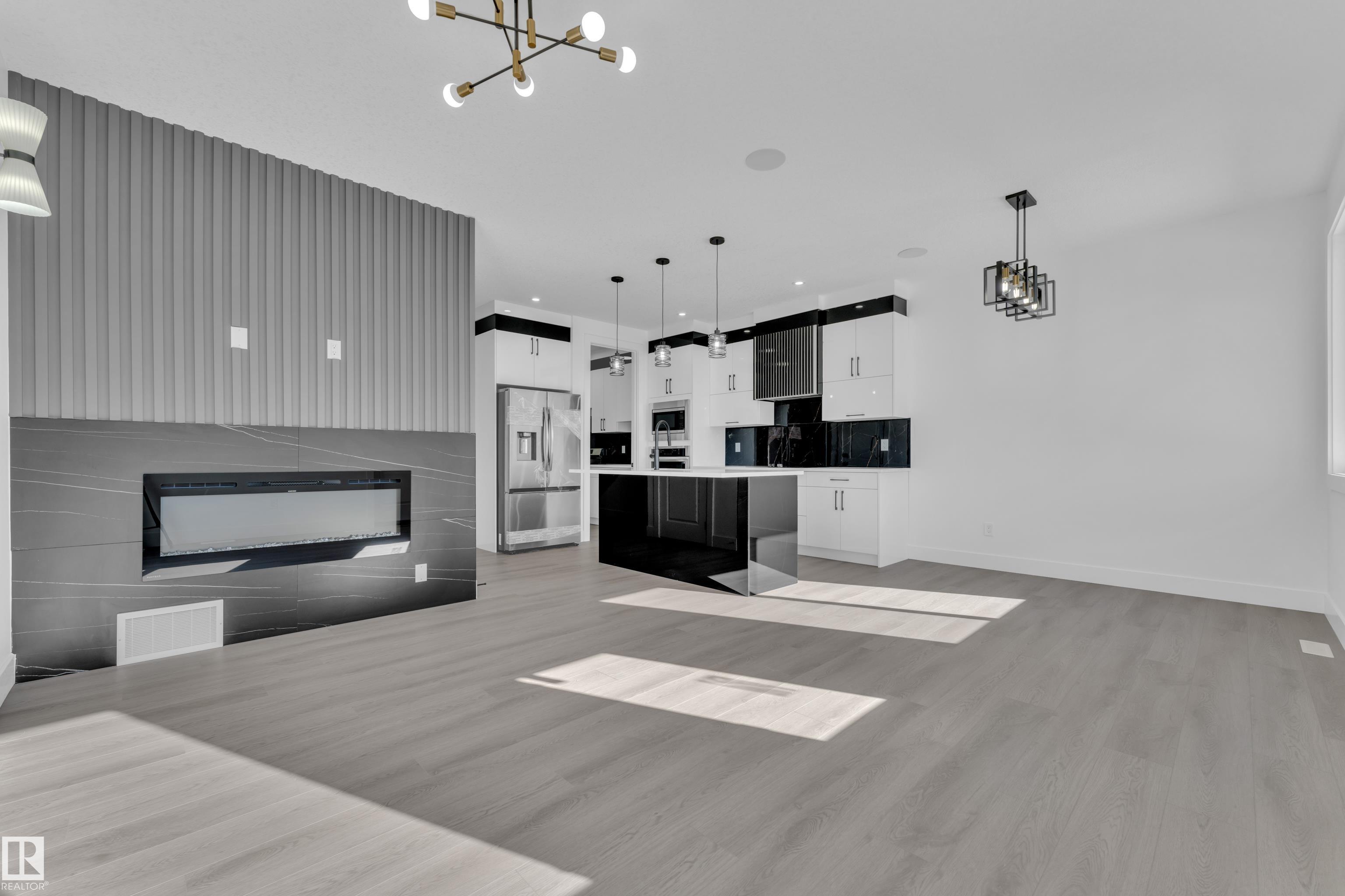 Photo 11 at 2027 154 Avenue NW, Gorman, Edmonton